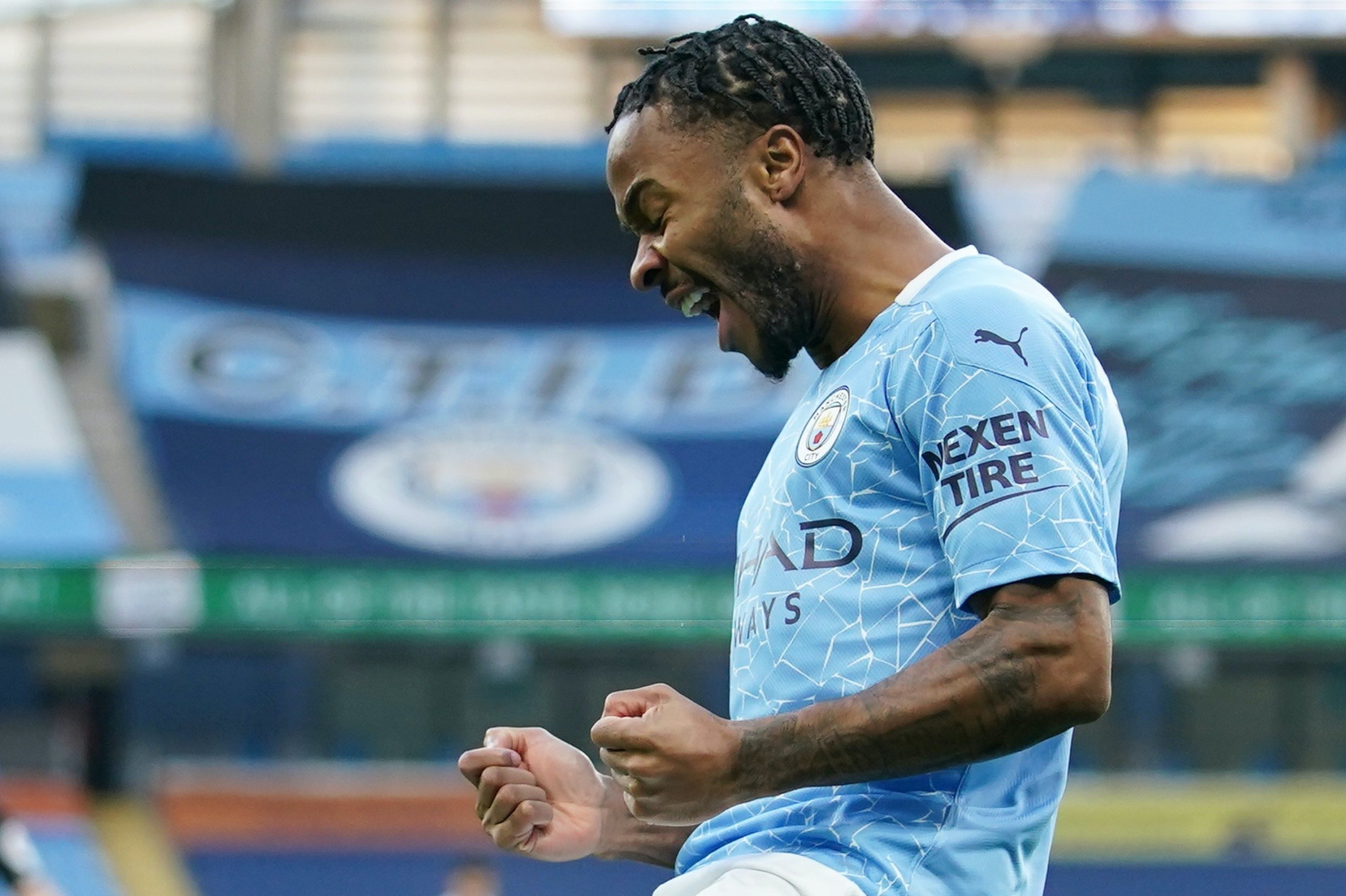 Sterling lap ky luc trong chien thang cua Man City hinh anh