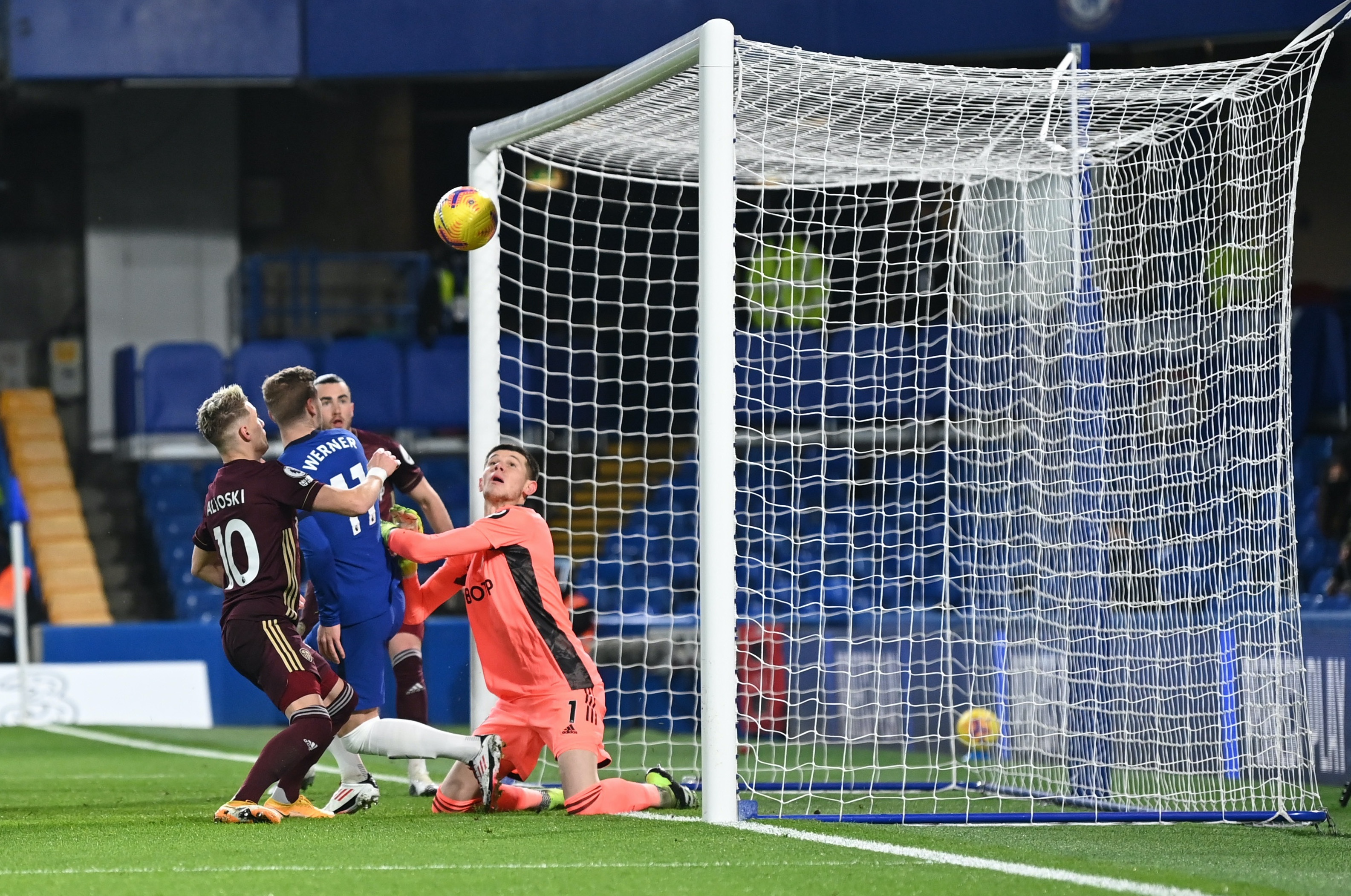 Chelsea len dau bang anh 8