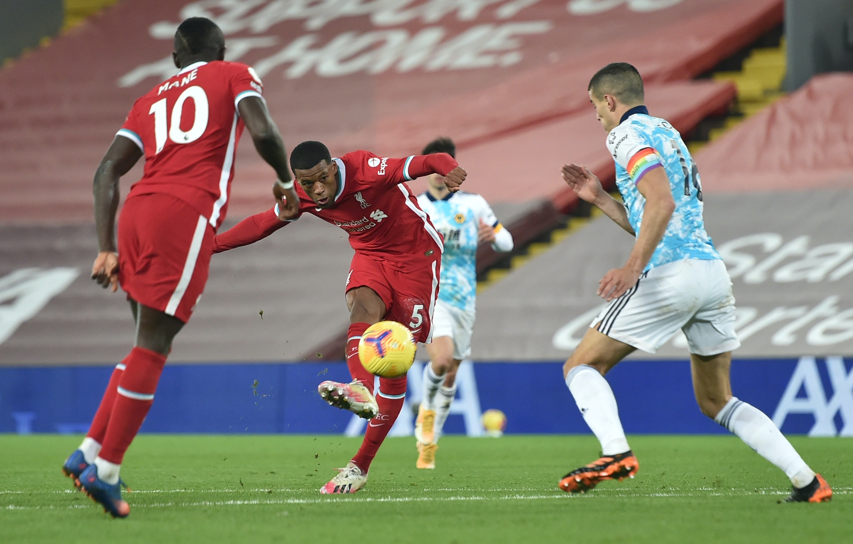 Liverpool sa sut anh 5