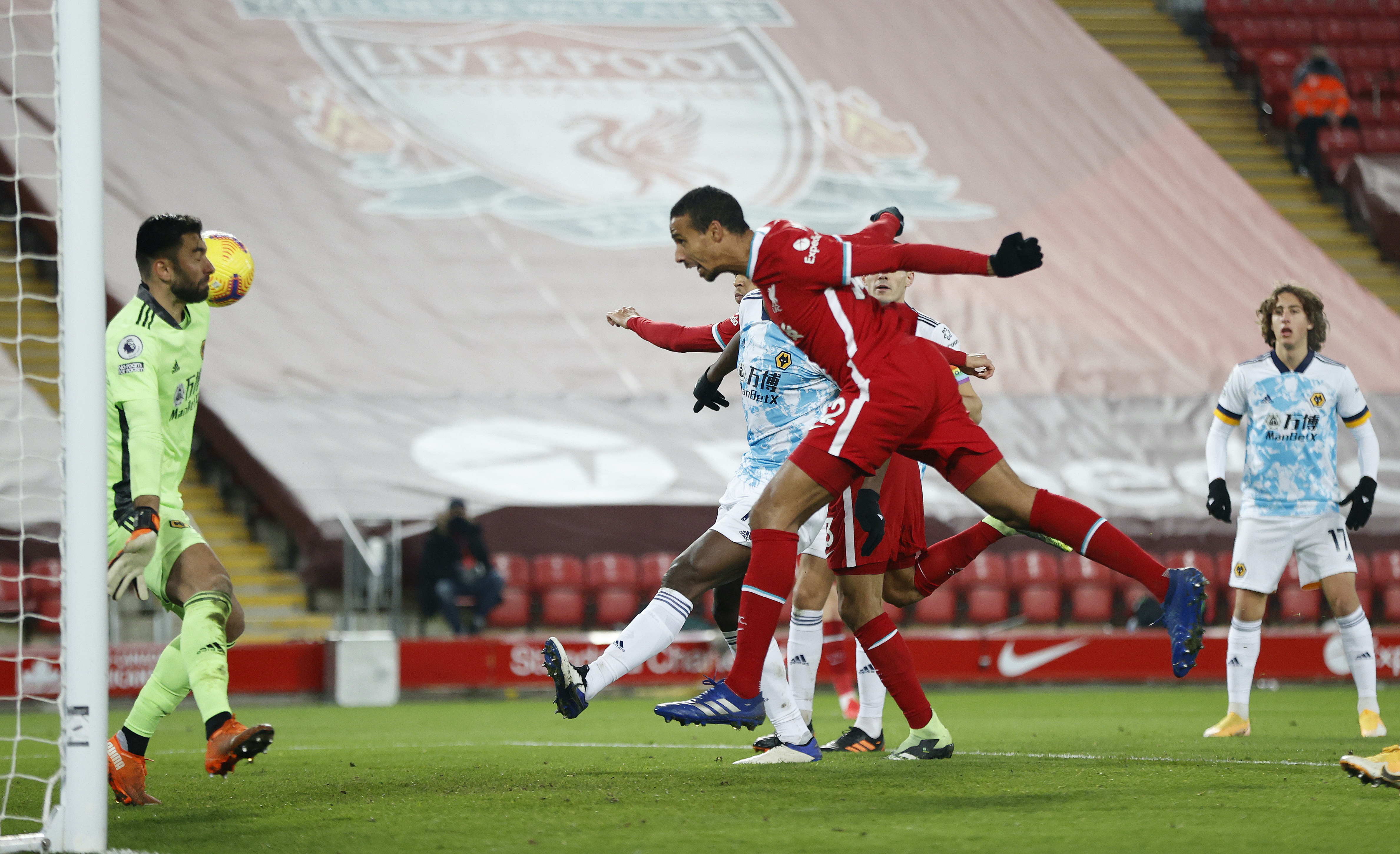 Liverpool dau voi Wolves anh 8