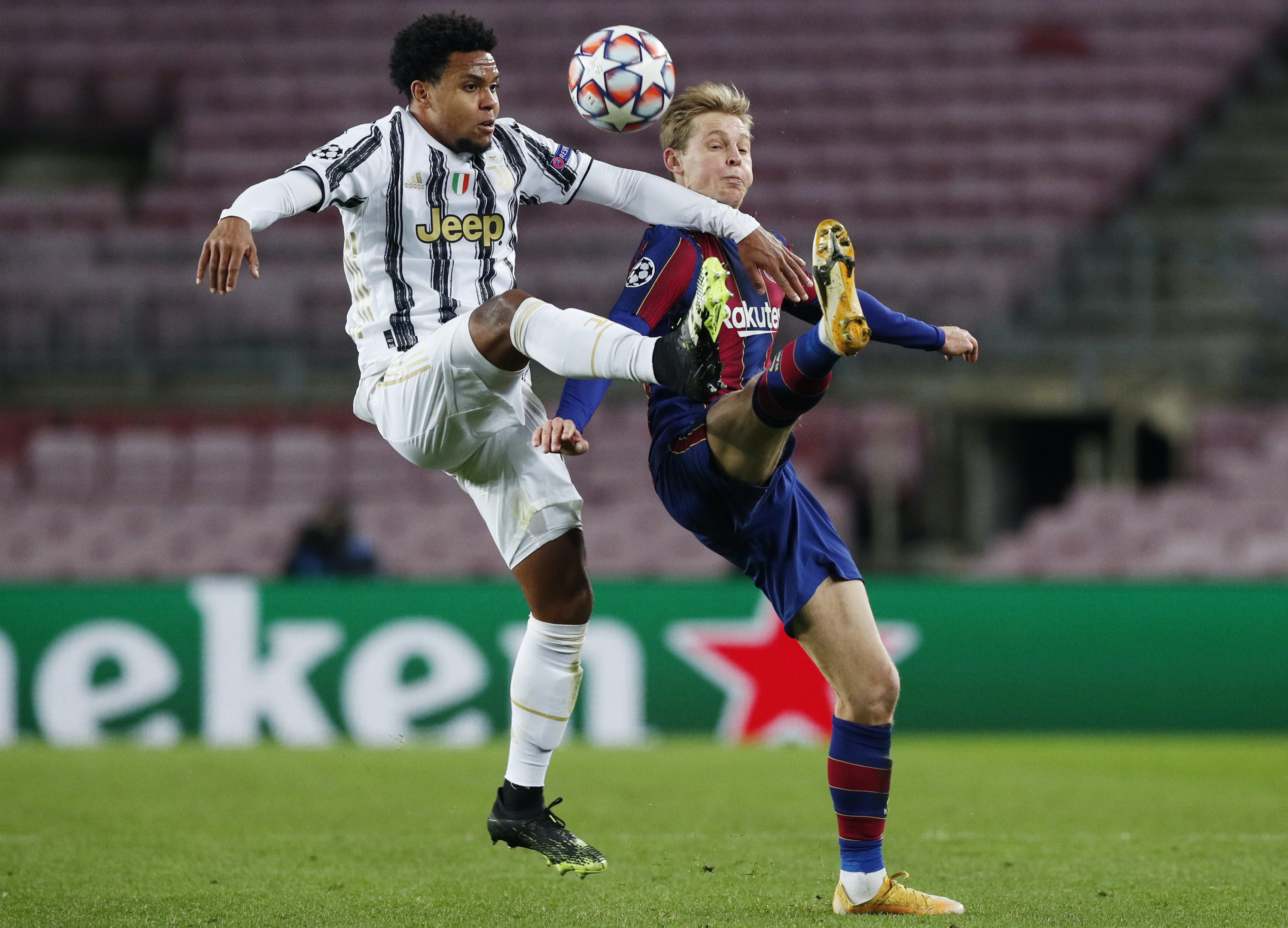Barca ban De Jong anh 1