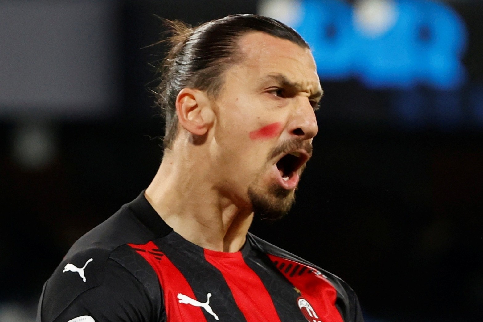 'Ibrahimovic la ke tan nhan theo cach rieng' hinh anh