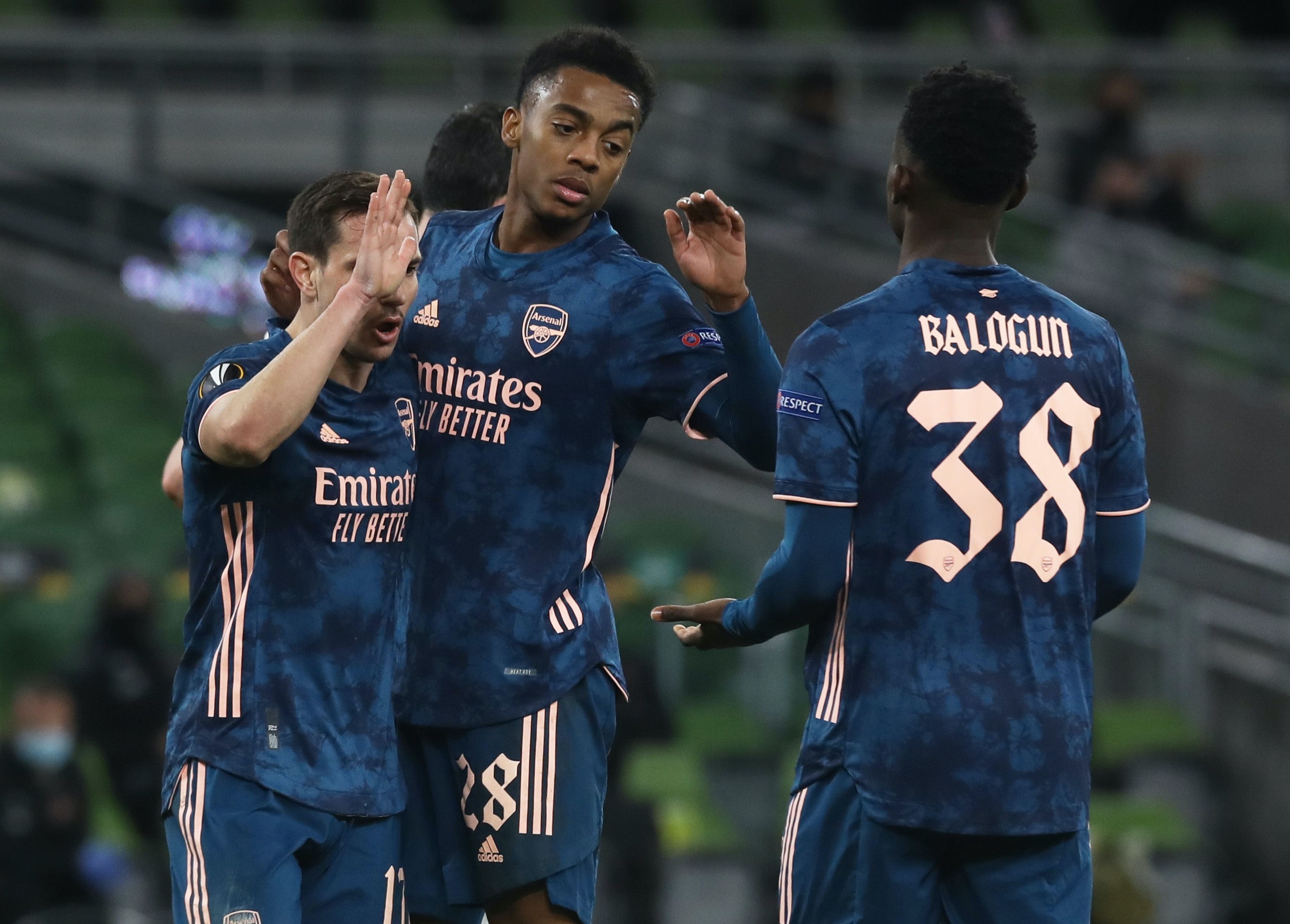 Arsenal qua vong bang anh 6