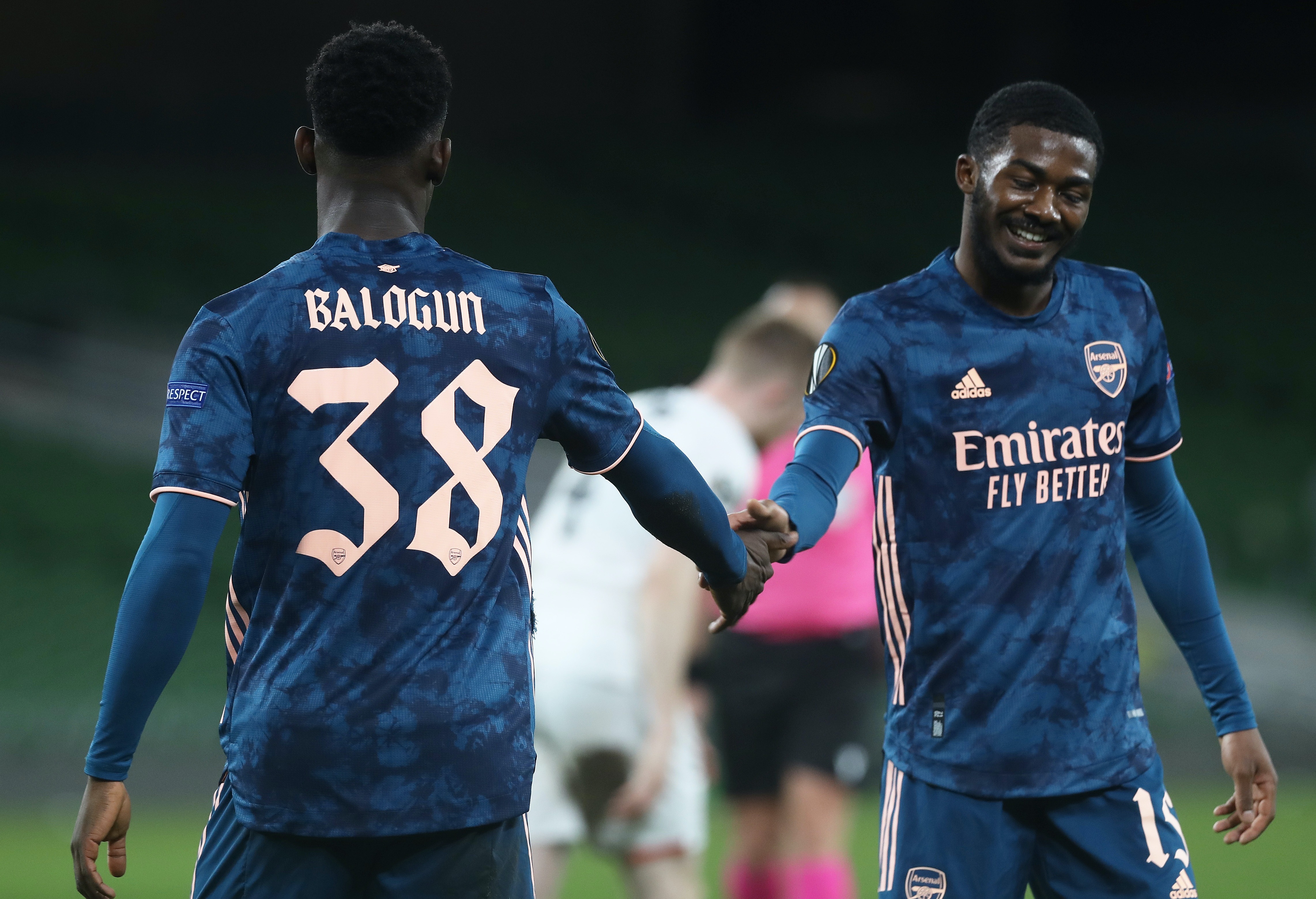 Arsenal qua vong bang anh 7