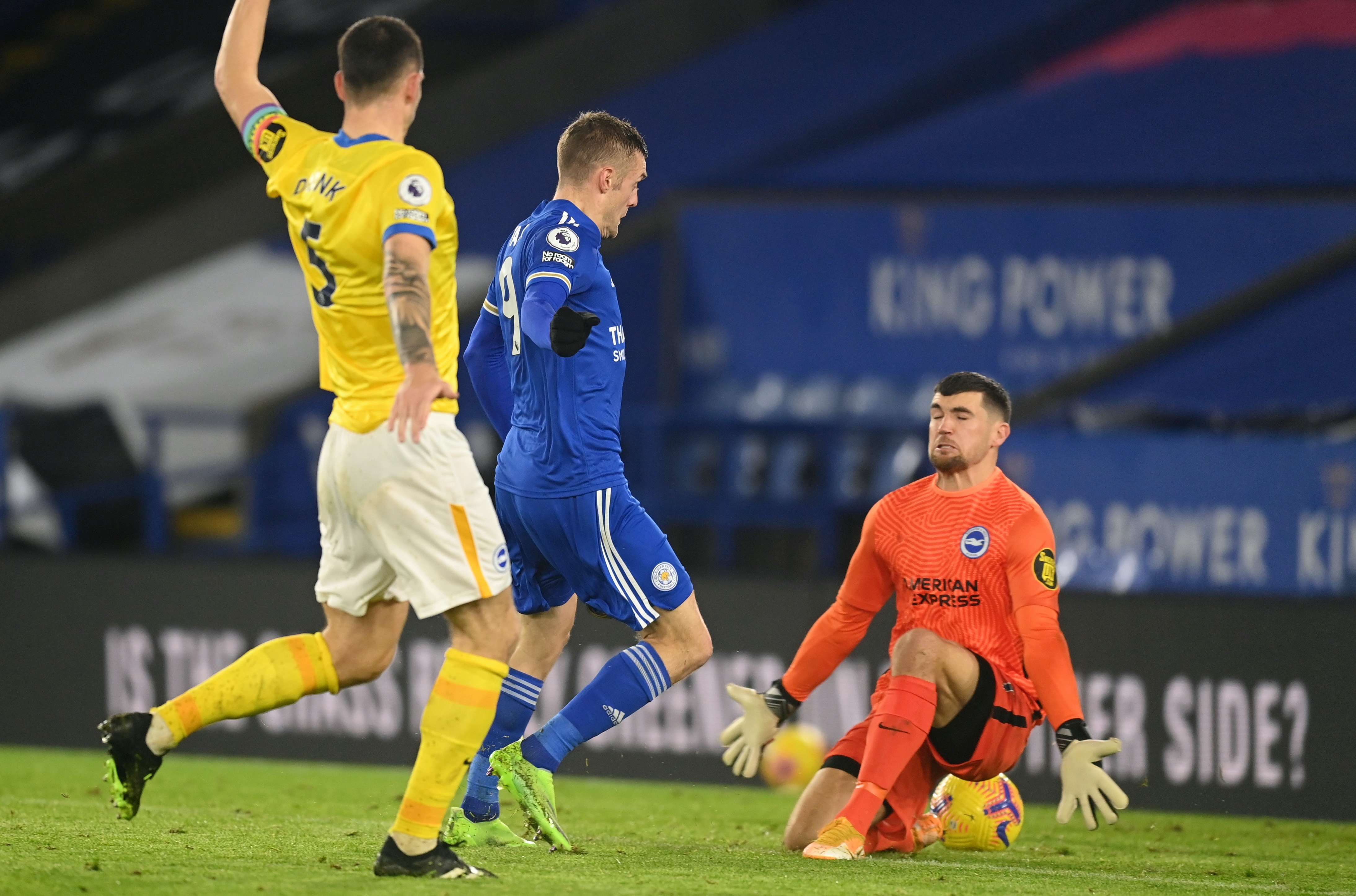 Leicester vao top 3 anh 4