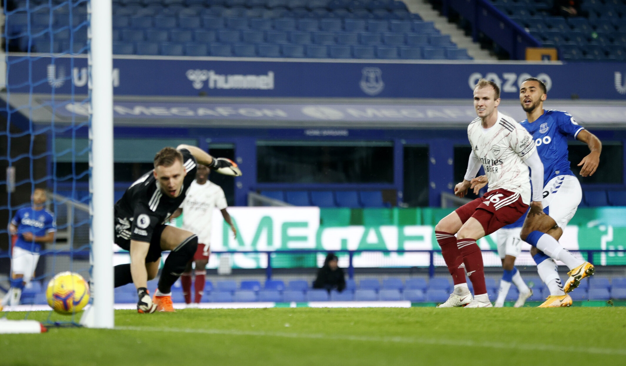 Arsenal dung thu 15 anh 3