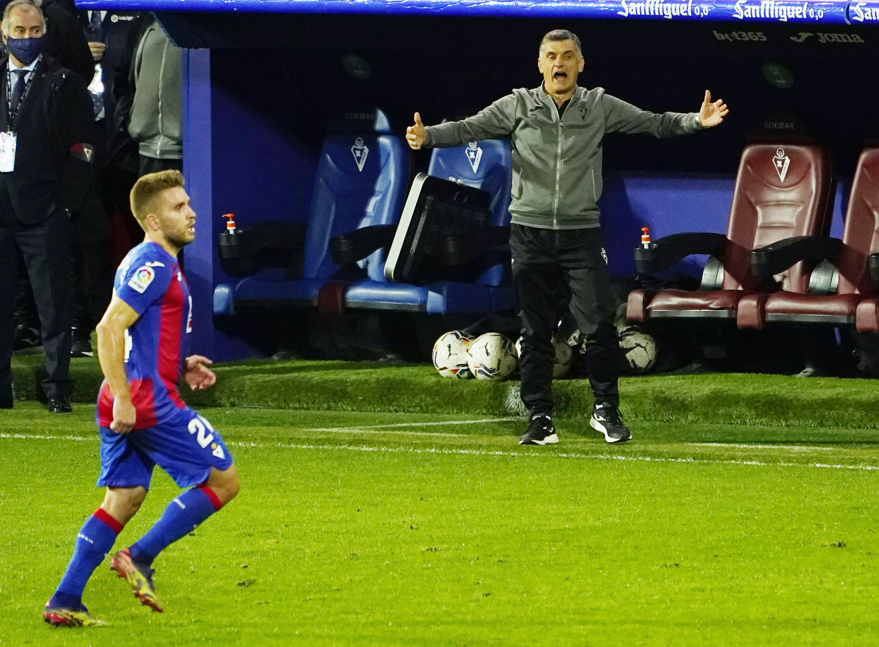 Eibar dau voi Real Madrid anh 6