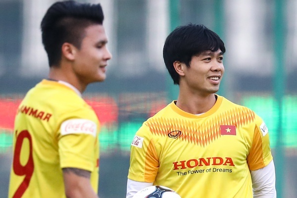 Dan sao tuyen Viet Nam tap rieng truoc gio dau doi U22 hinh anh