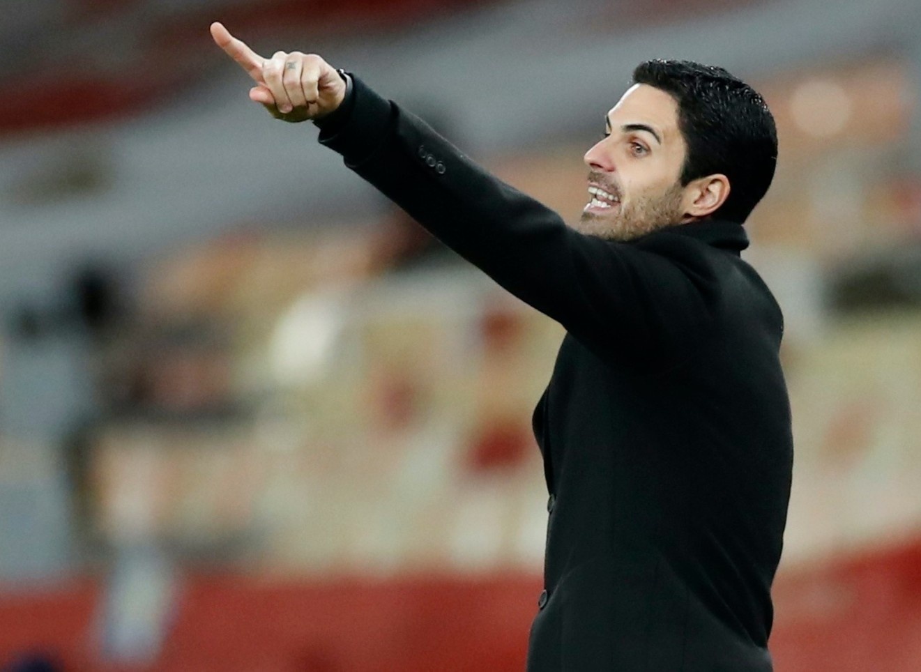 Arsenal hoi sinh anh 1