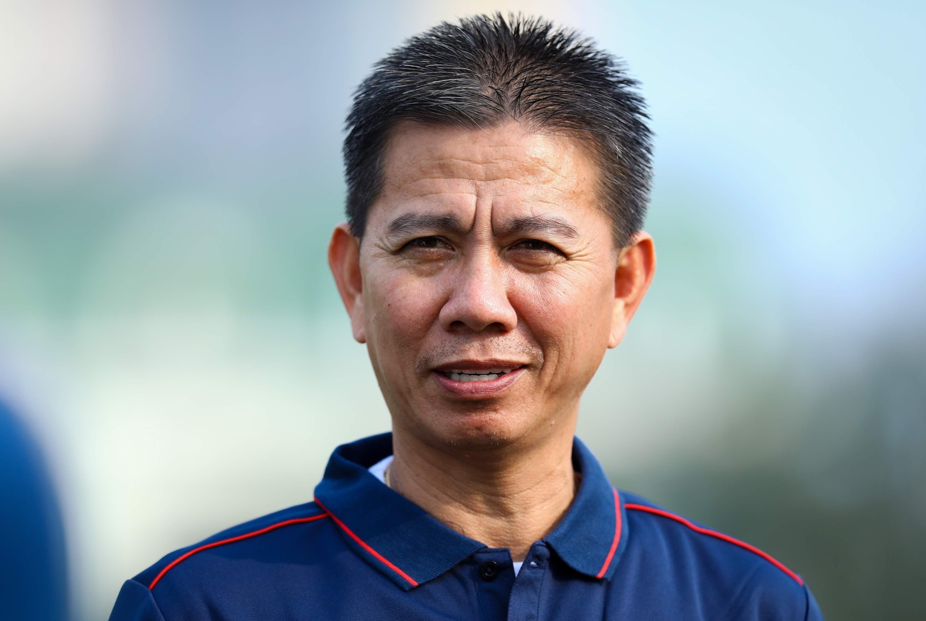 HLV Hoang Anh Tuan tro lai sau hon mot nam chia tay bong da hinh anh