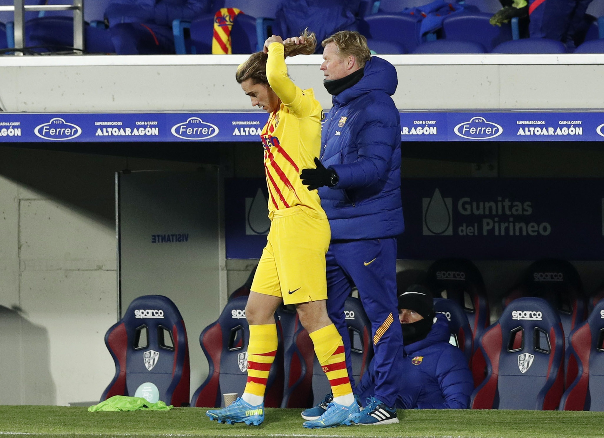 Messi da 500 tran anh 9