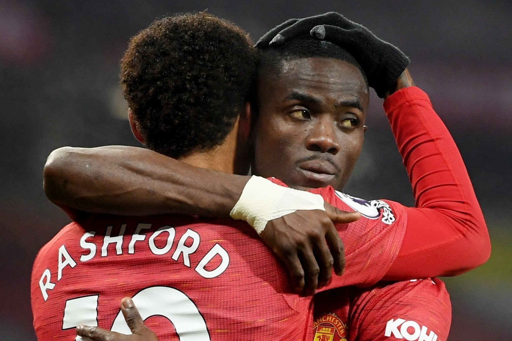 Bailly se khien MU quen y dinh mua trung ve moi hinh anh