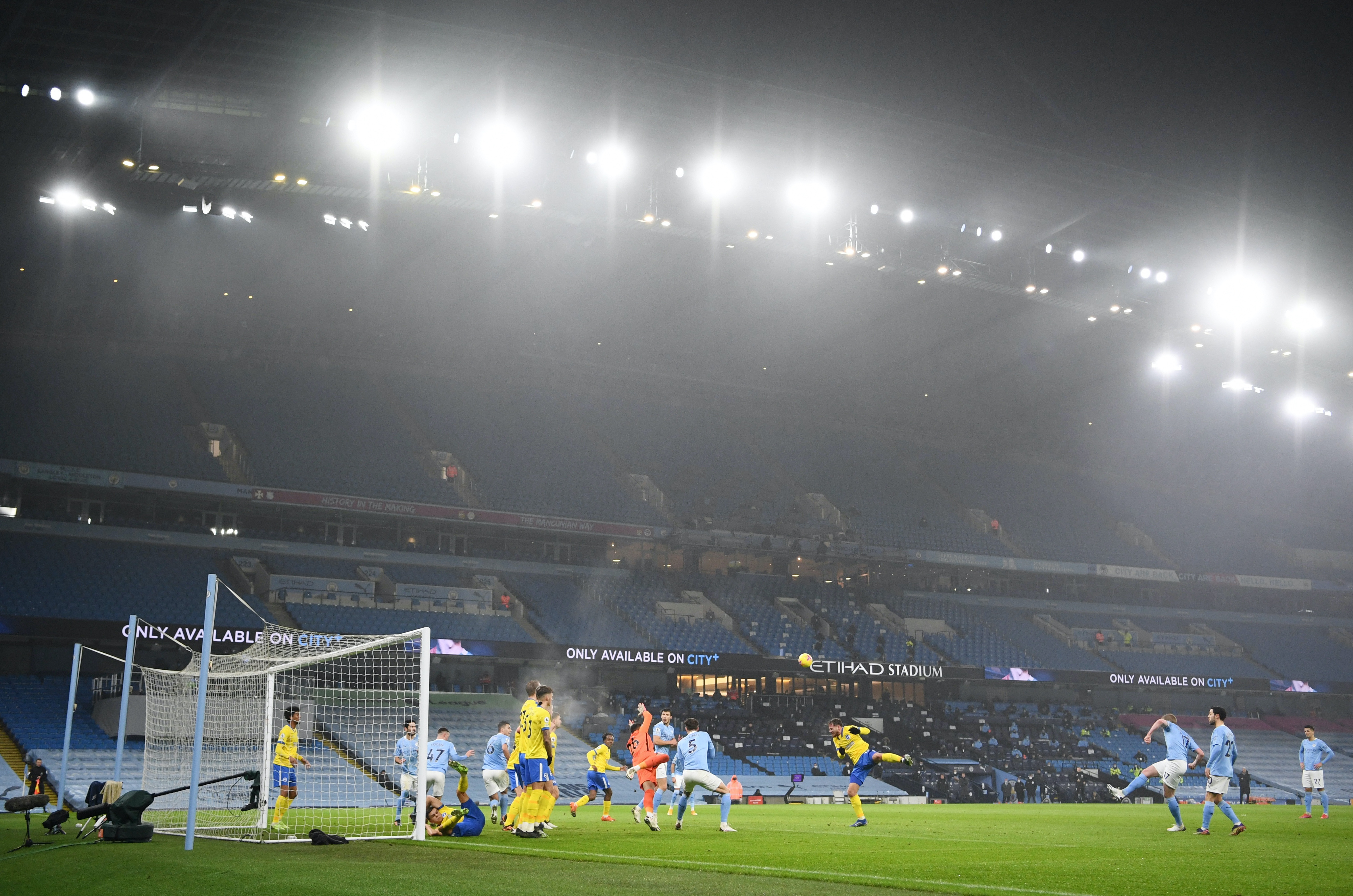 Man City vao top 4 anh 3