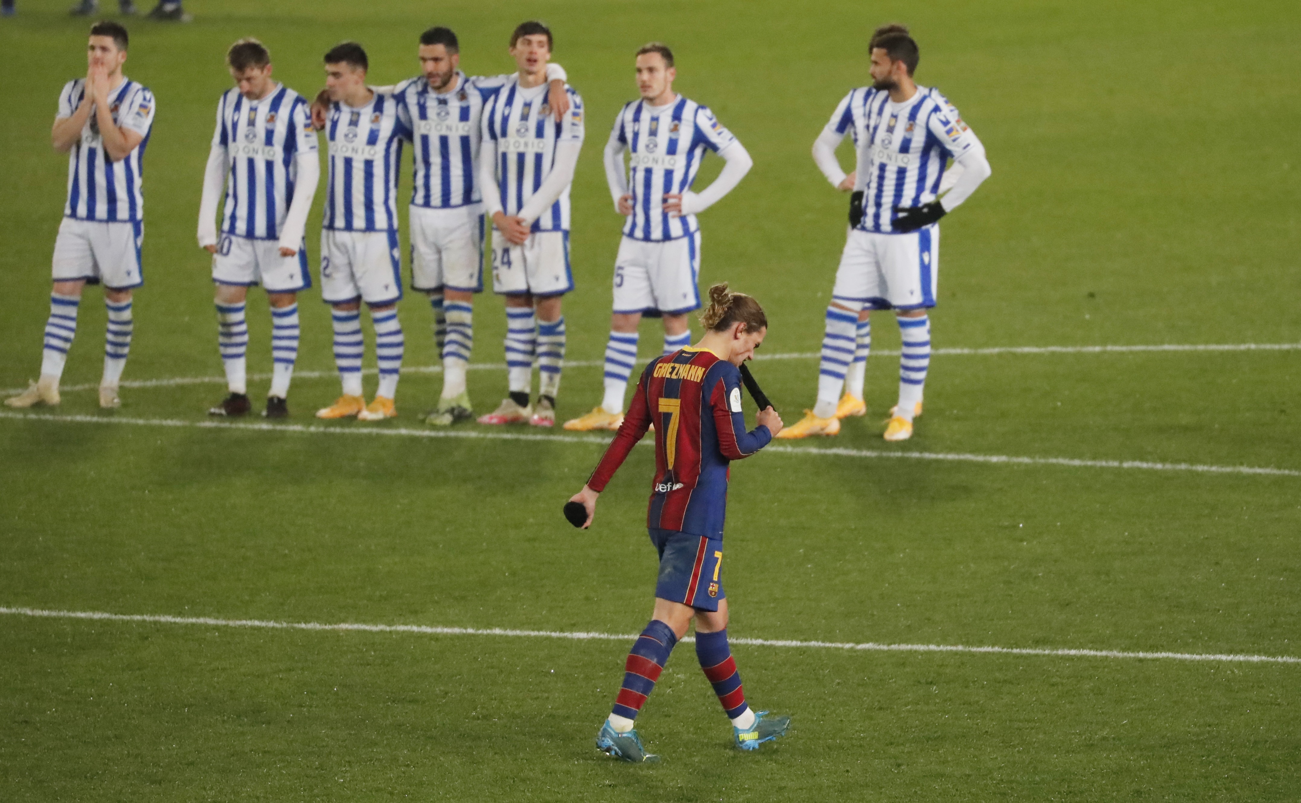 Barca vao chung ket Sieu cup anh 9