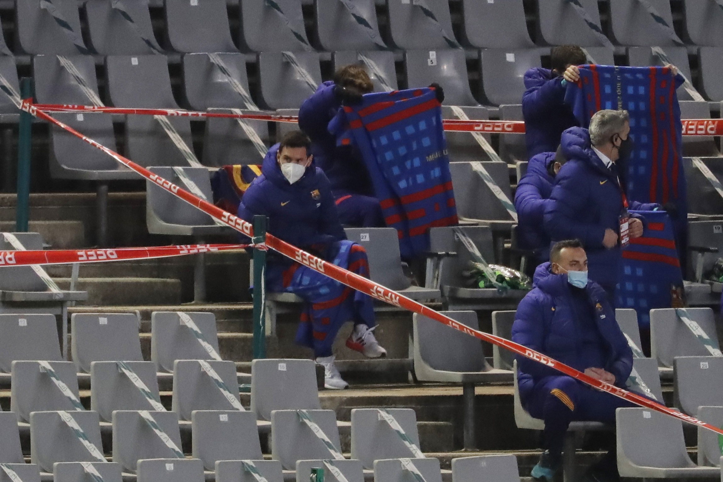 Barca vao chung ket Sieu cup anh 1