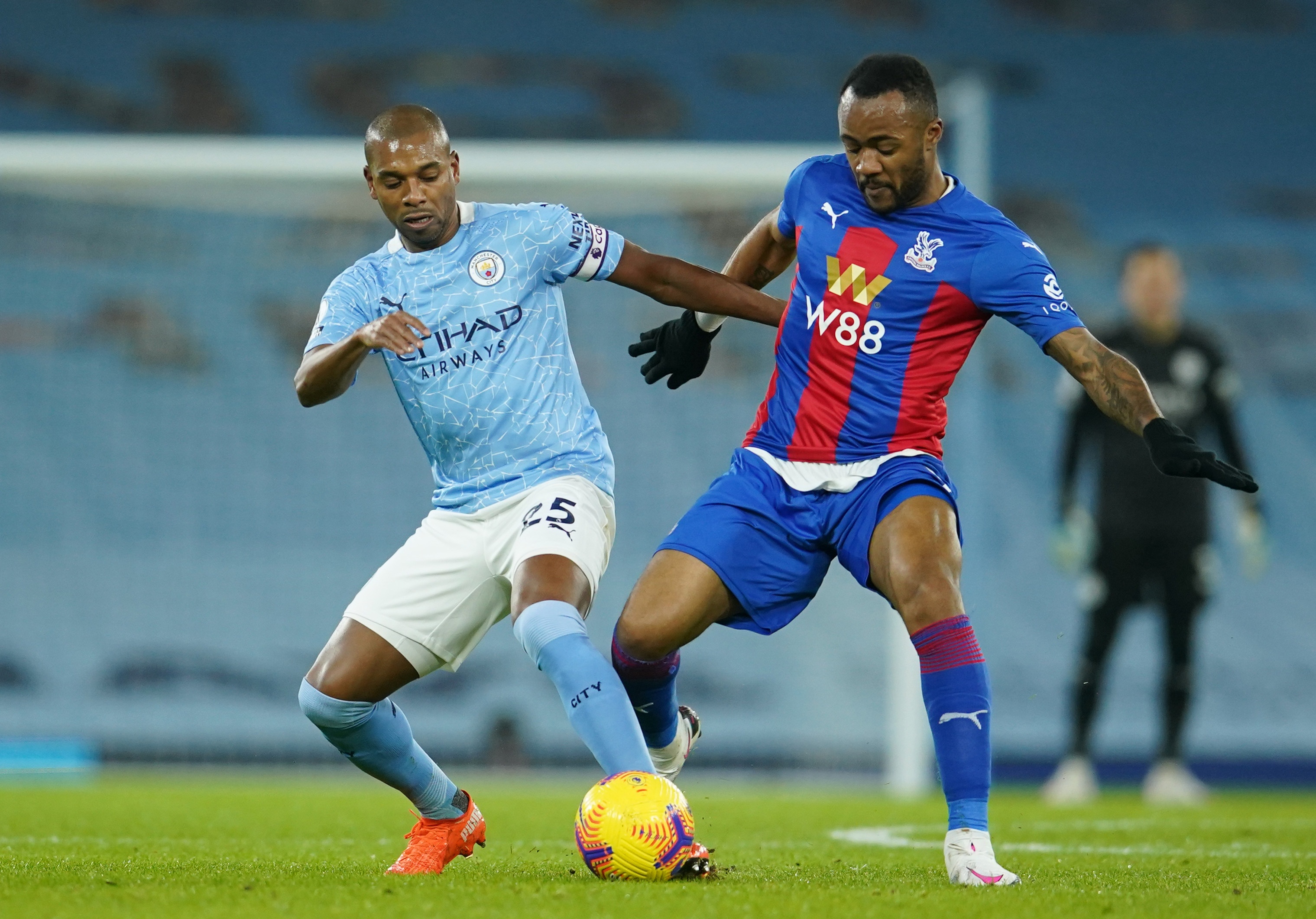 Man City len nhi bang anh 2