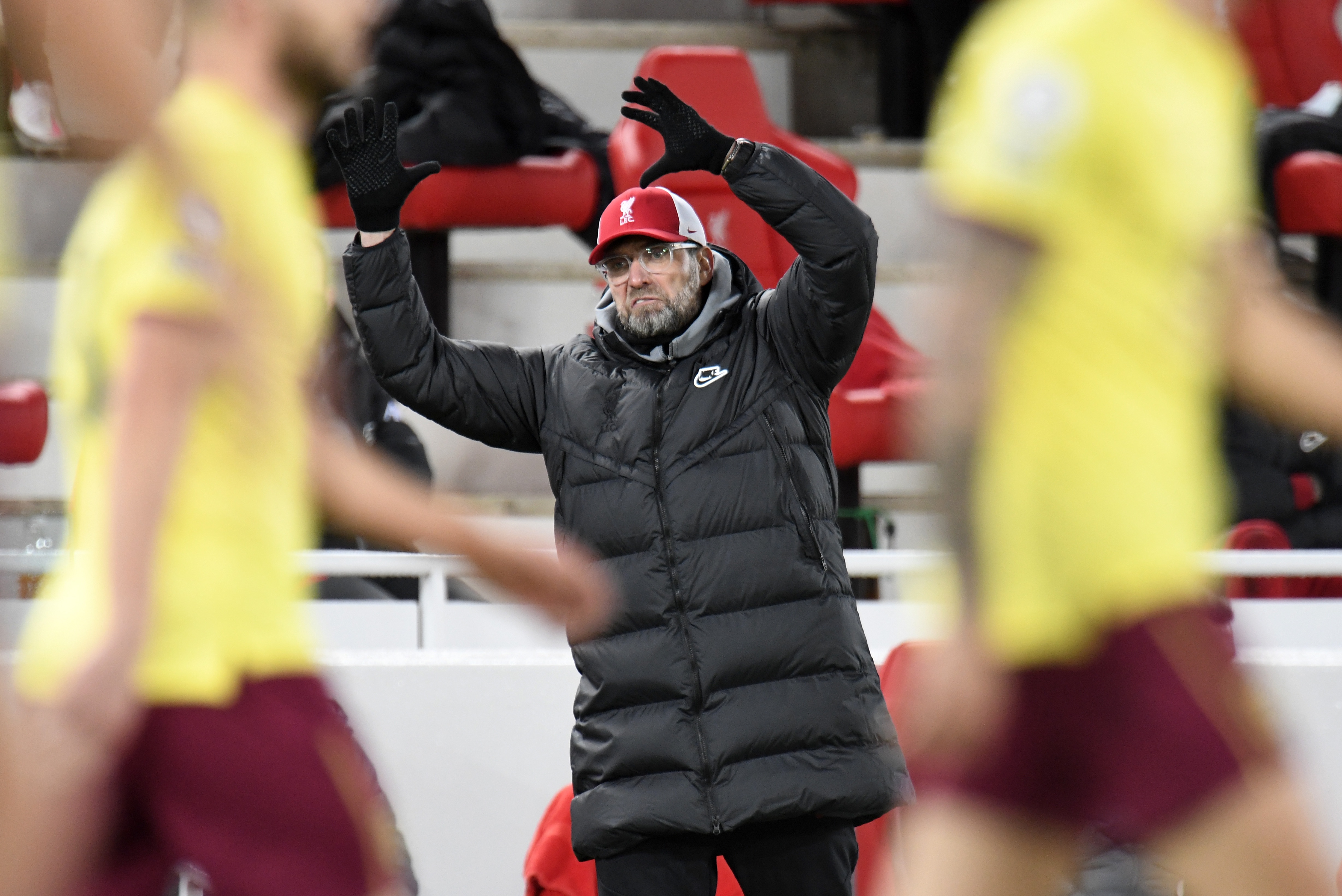 Real Madrid dau voi Liverpool anh 1