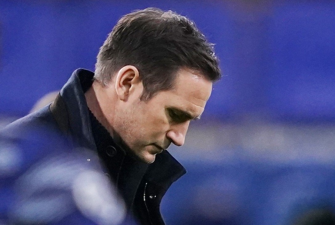 Goc khuat trong vu sa thai Lampard cua Chelsea hinh anh