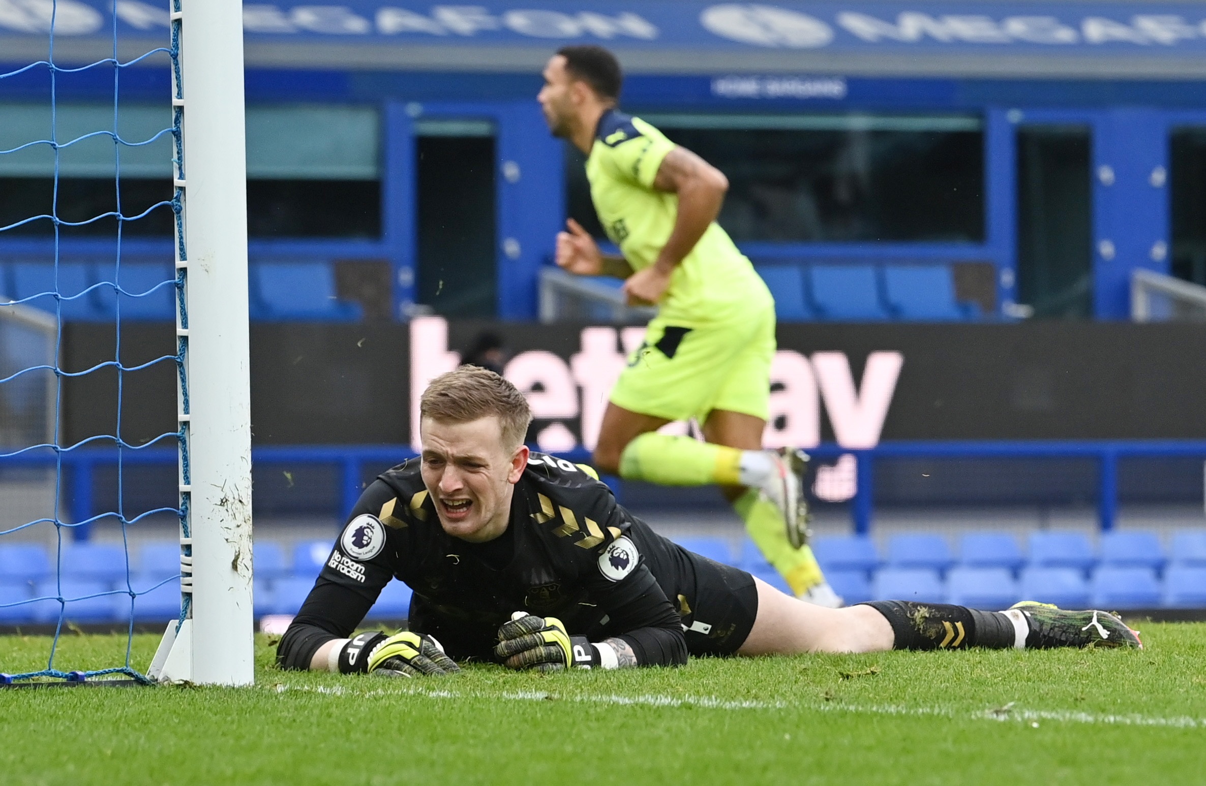 James Rodriguez tro lai anh 7