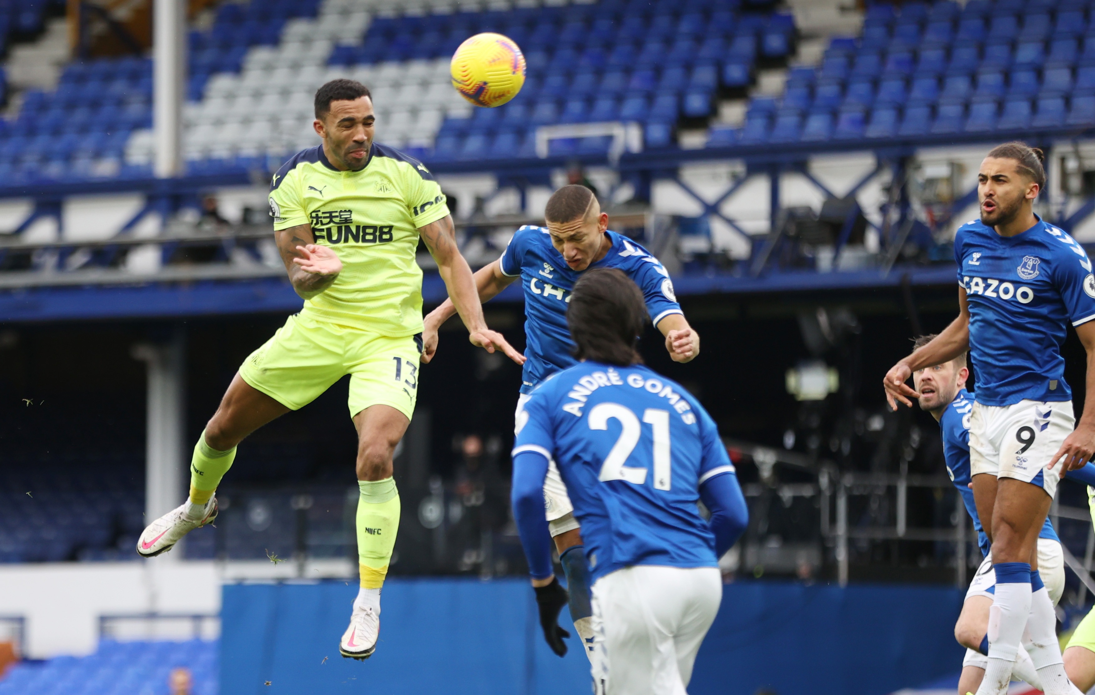 James Rodriguez tro lai anh 6