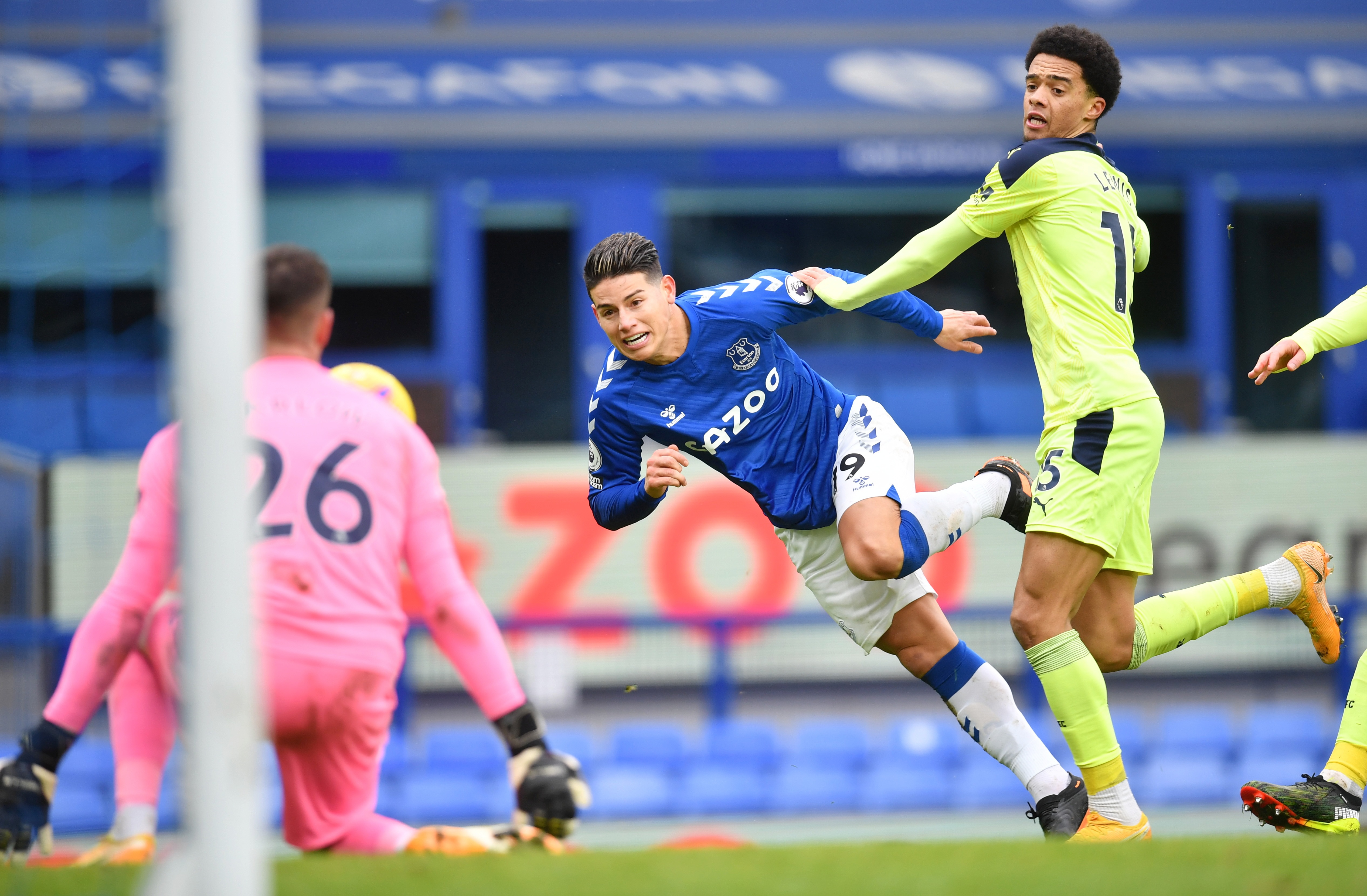 James Rodriguez tro lai anh 4