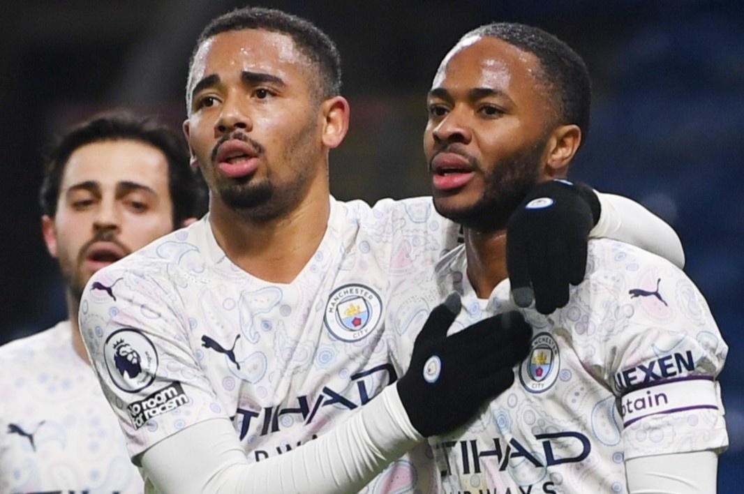 Man City thang 13 tran lien tiep hinh anh