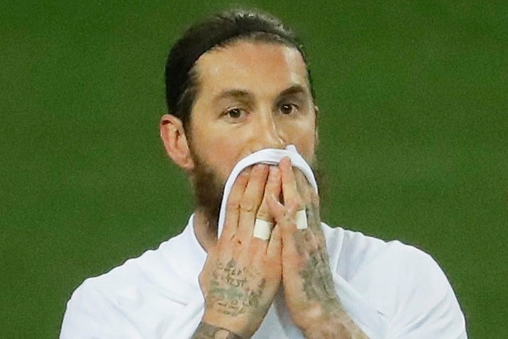 PSG xoa thong bao chieu mo Ramos tren trang chu hinh anh