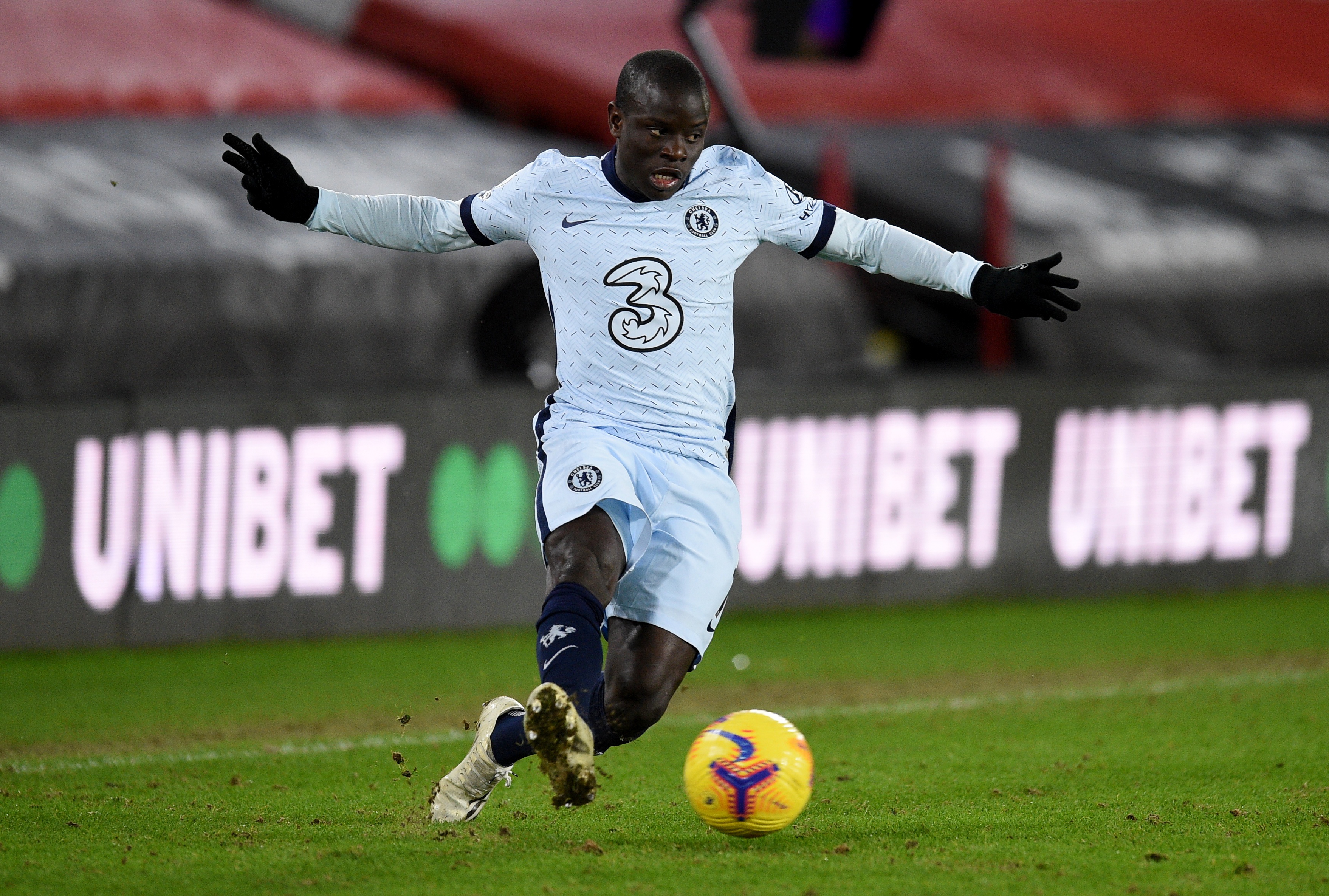 Rudiger phan luoi anh 8