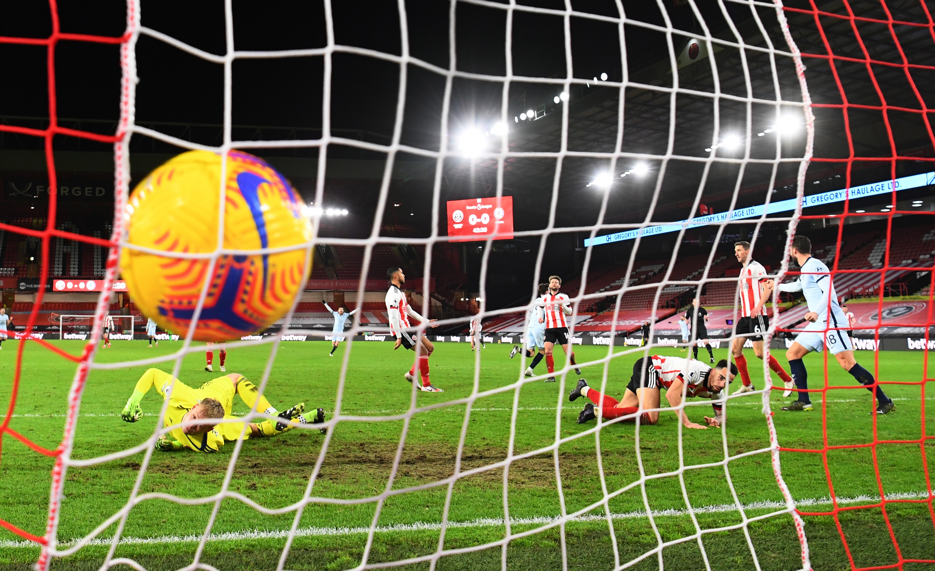 Rudiger phan luoi anh 4