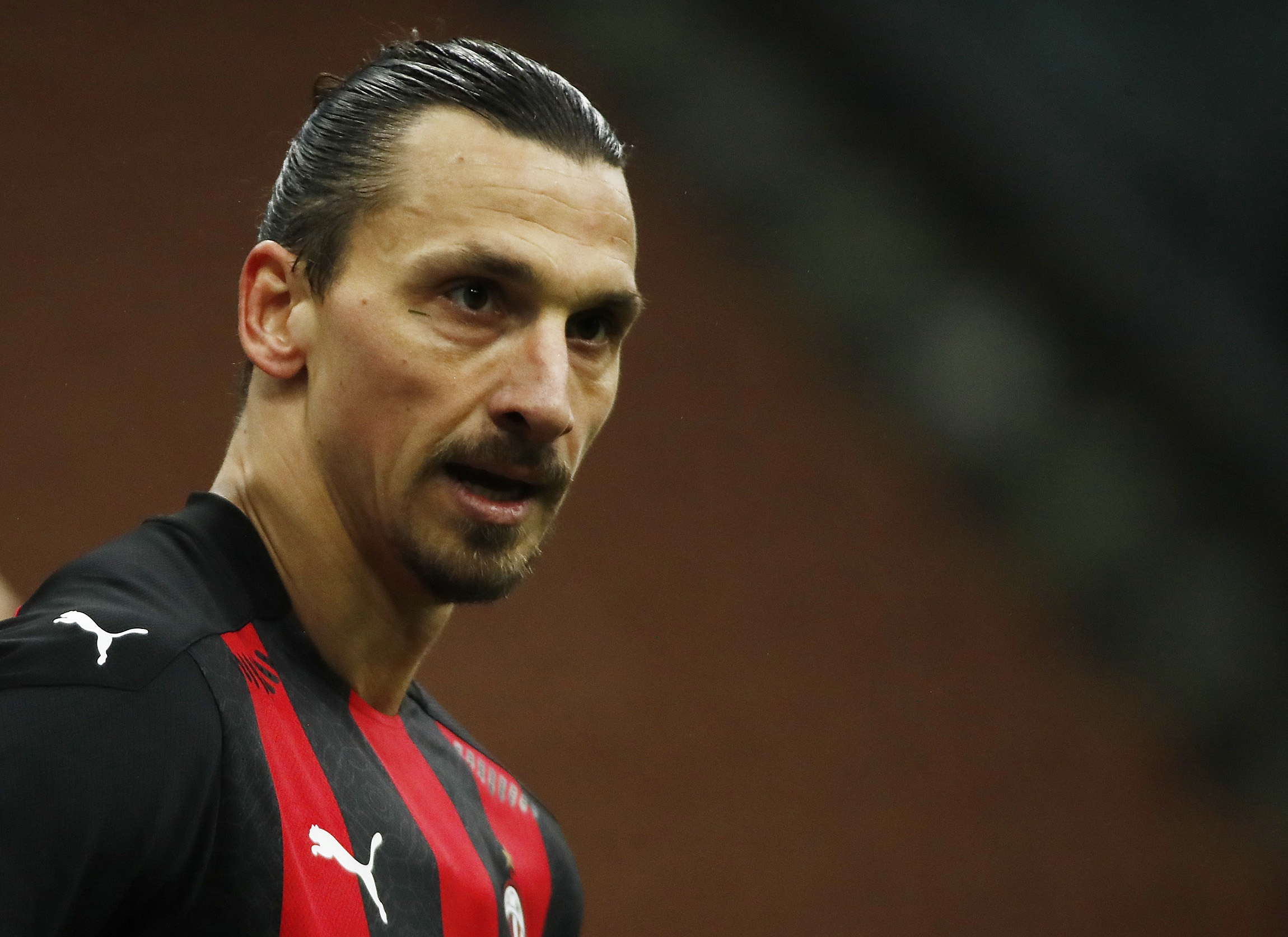 Ibrahimovic lap ky luc anh 8