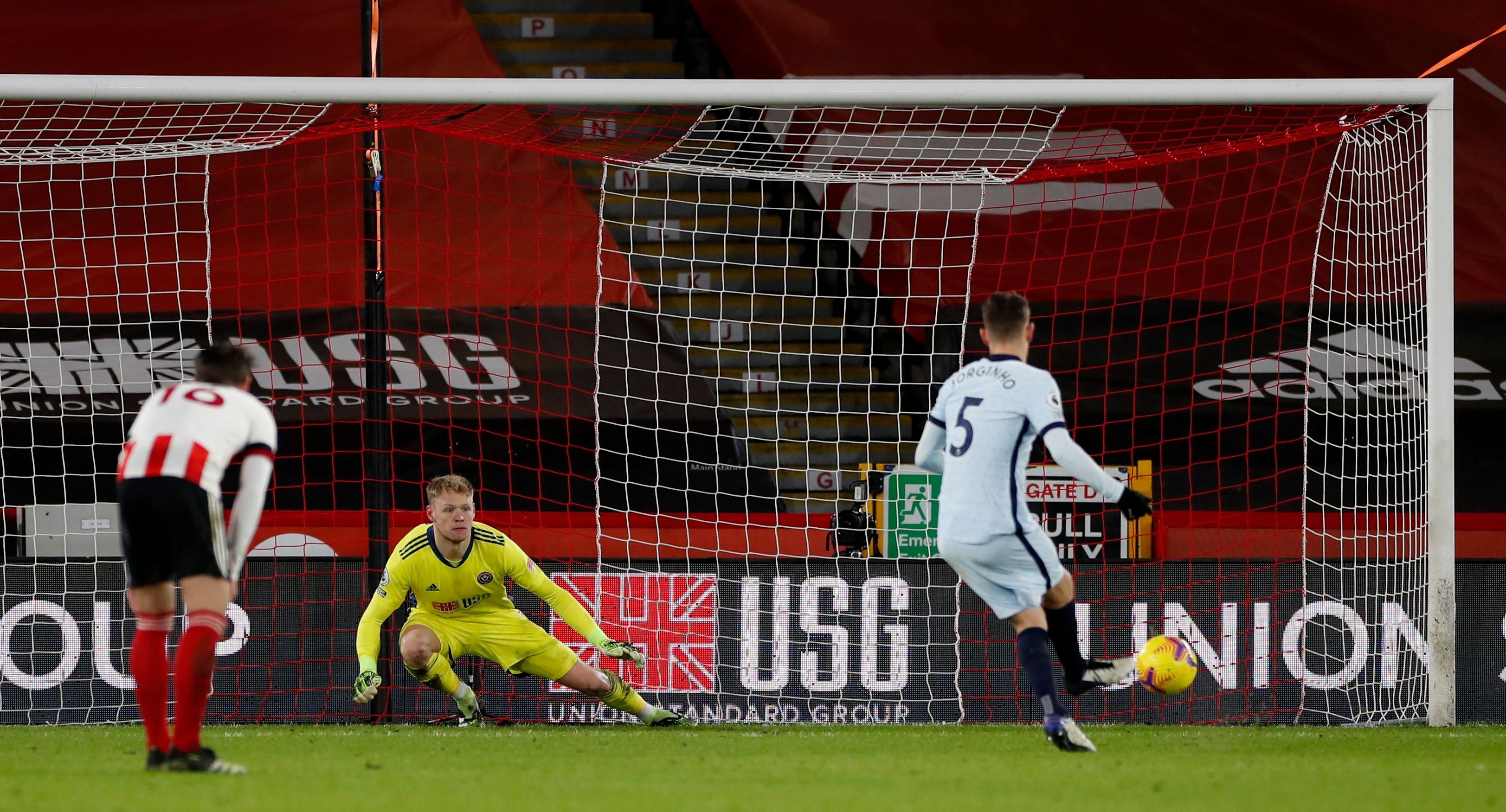 Rudiger phan luoi anh 7