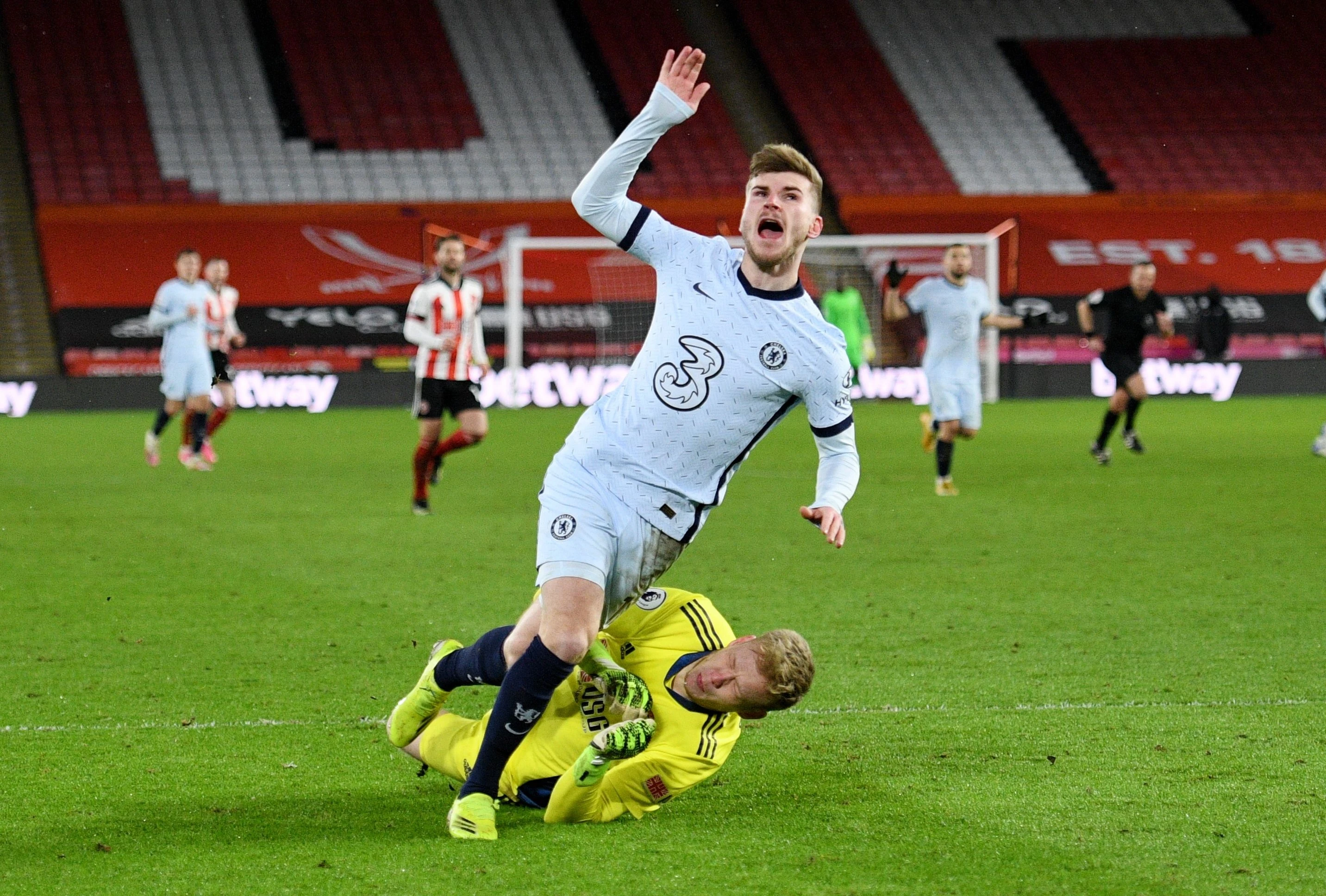 Rudiger phan luoi anh 6