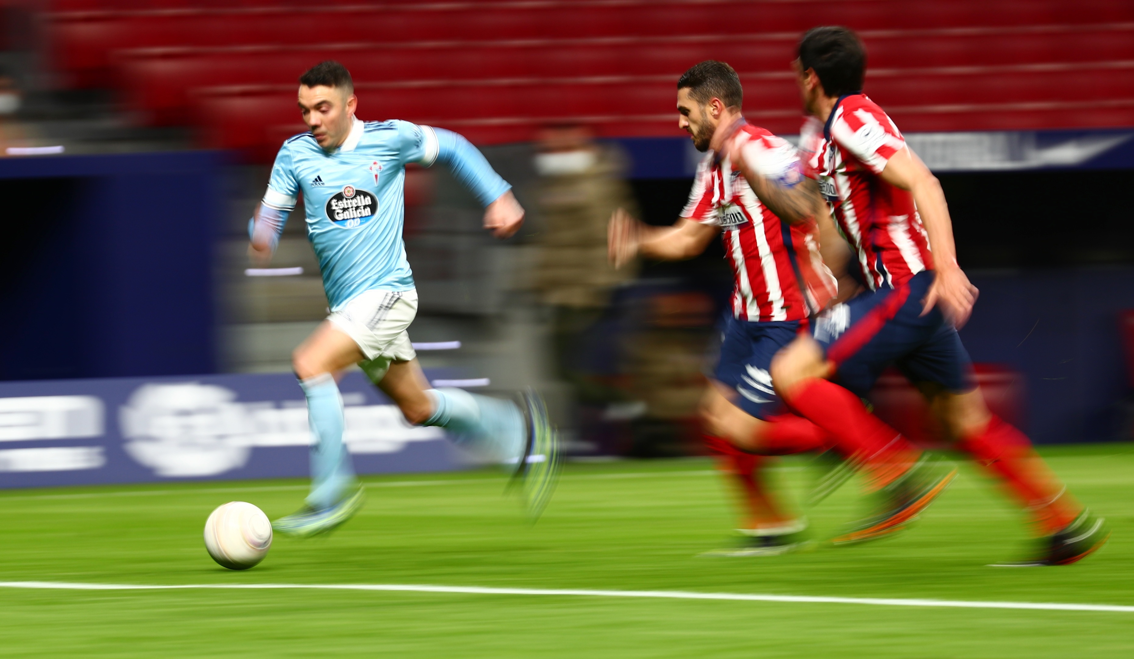 Suarez toa sang anh 2