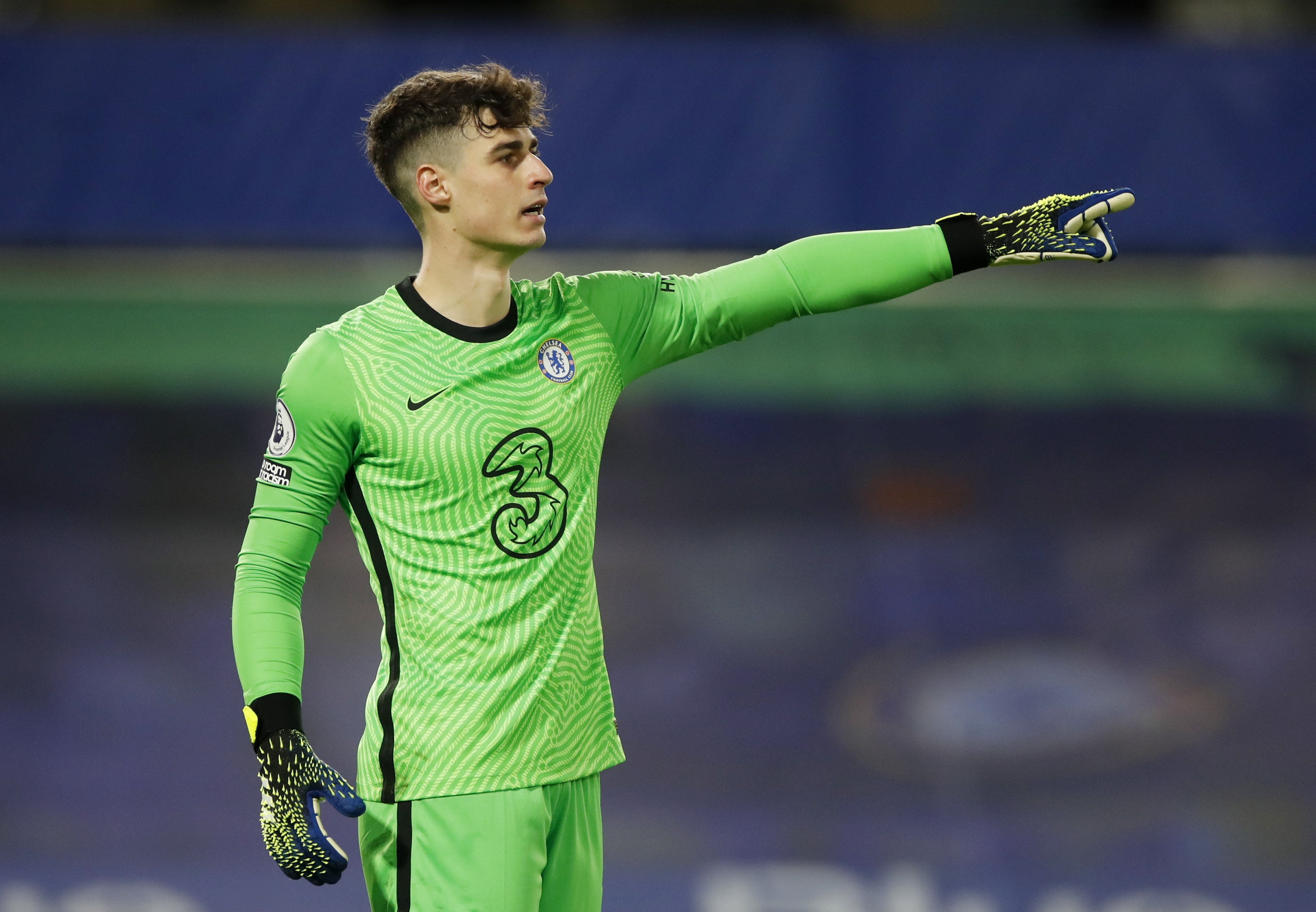 Chelsea tro lai top 4 anh 1