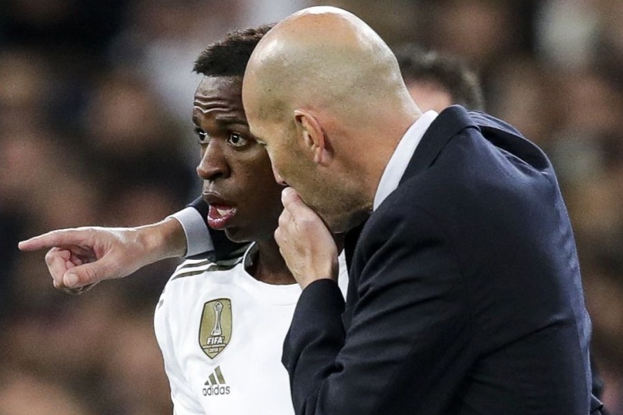Cuoc goi cho Zidane thay doi su nghiep Vinicius hinh anh