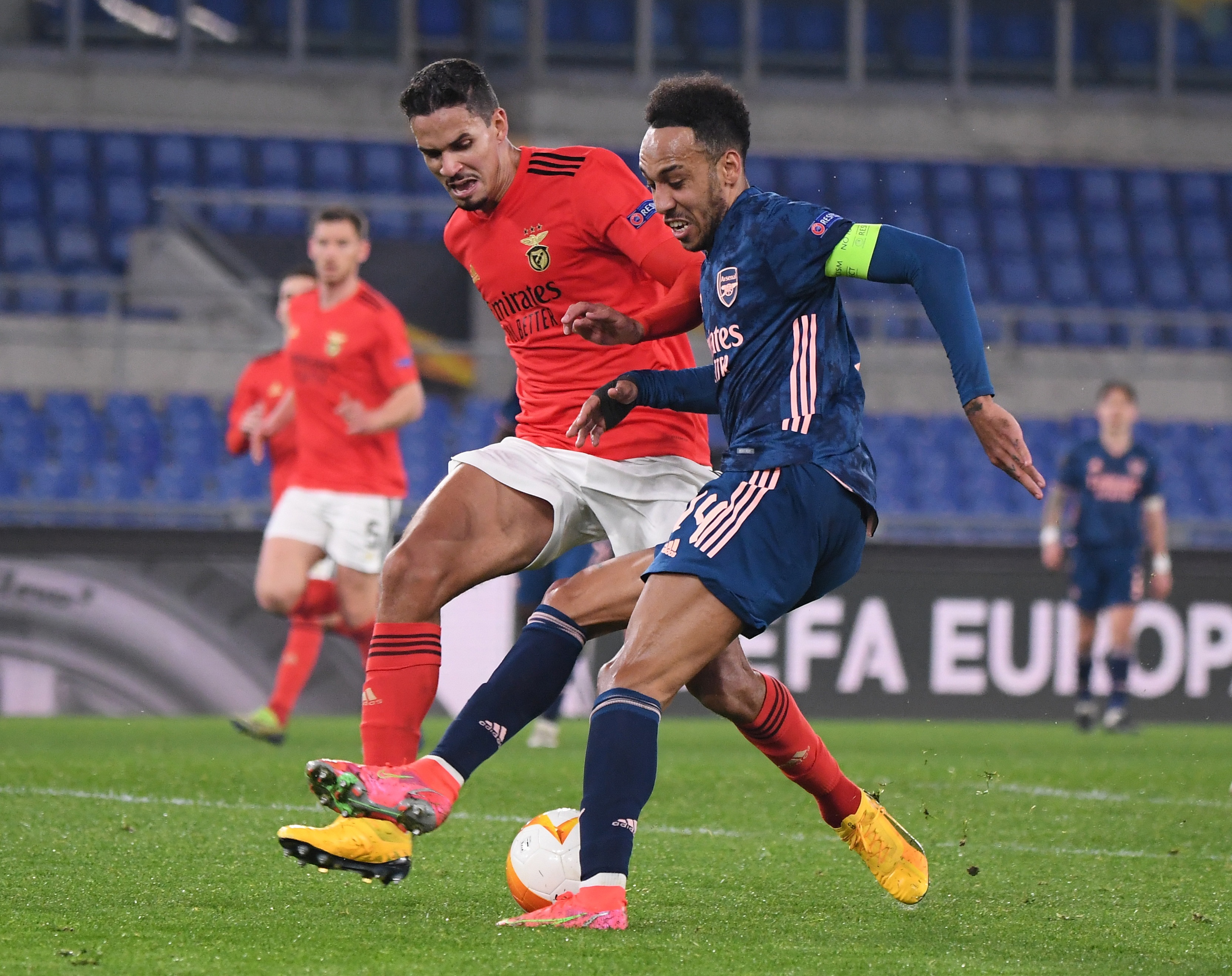 Arsenal toan thang Europa League anh 8