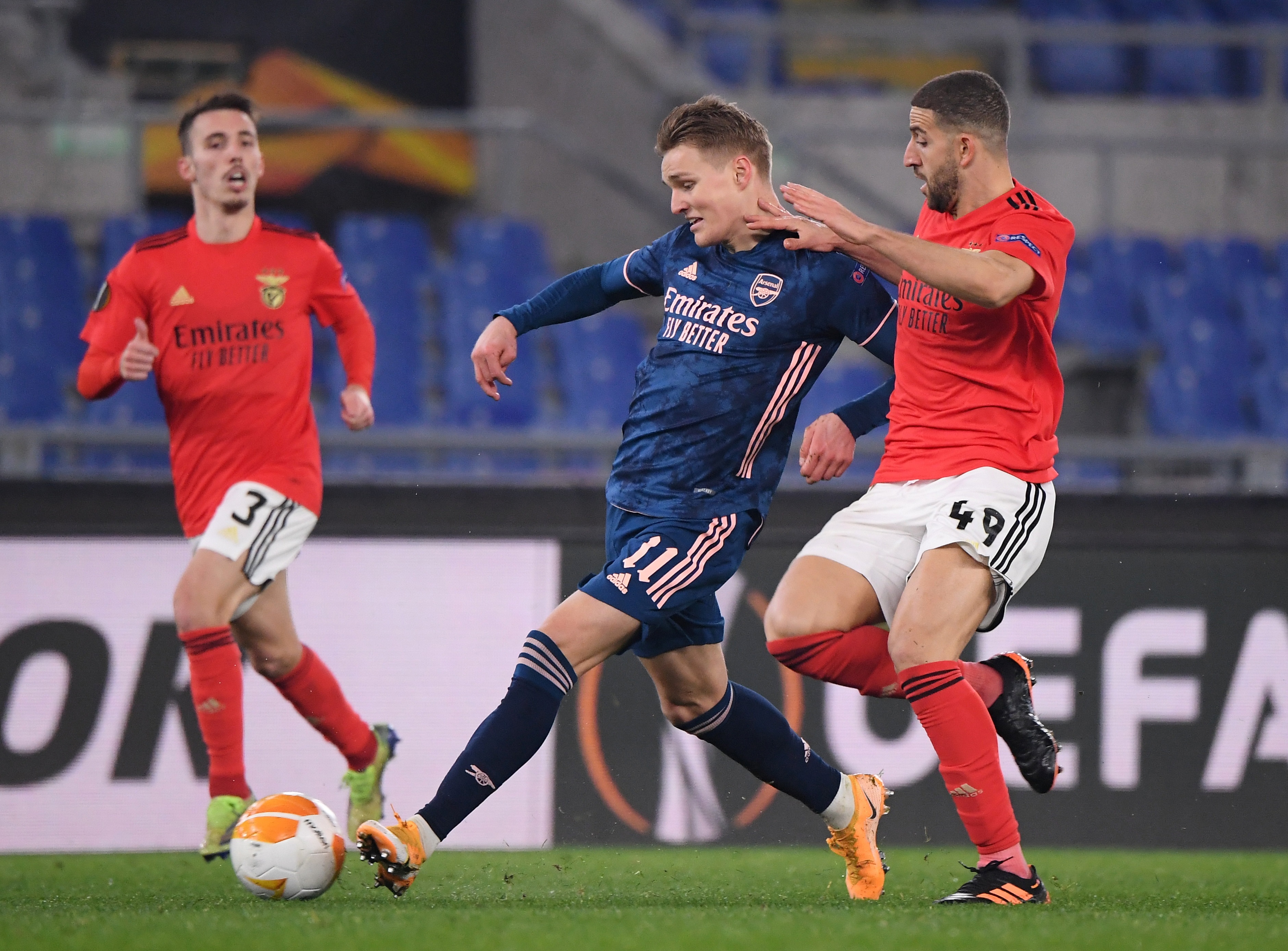 Arsenal toan thang Europa League anh 2