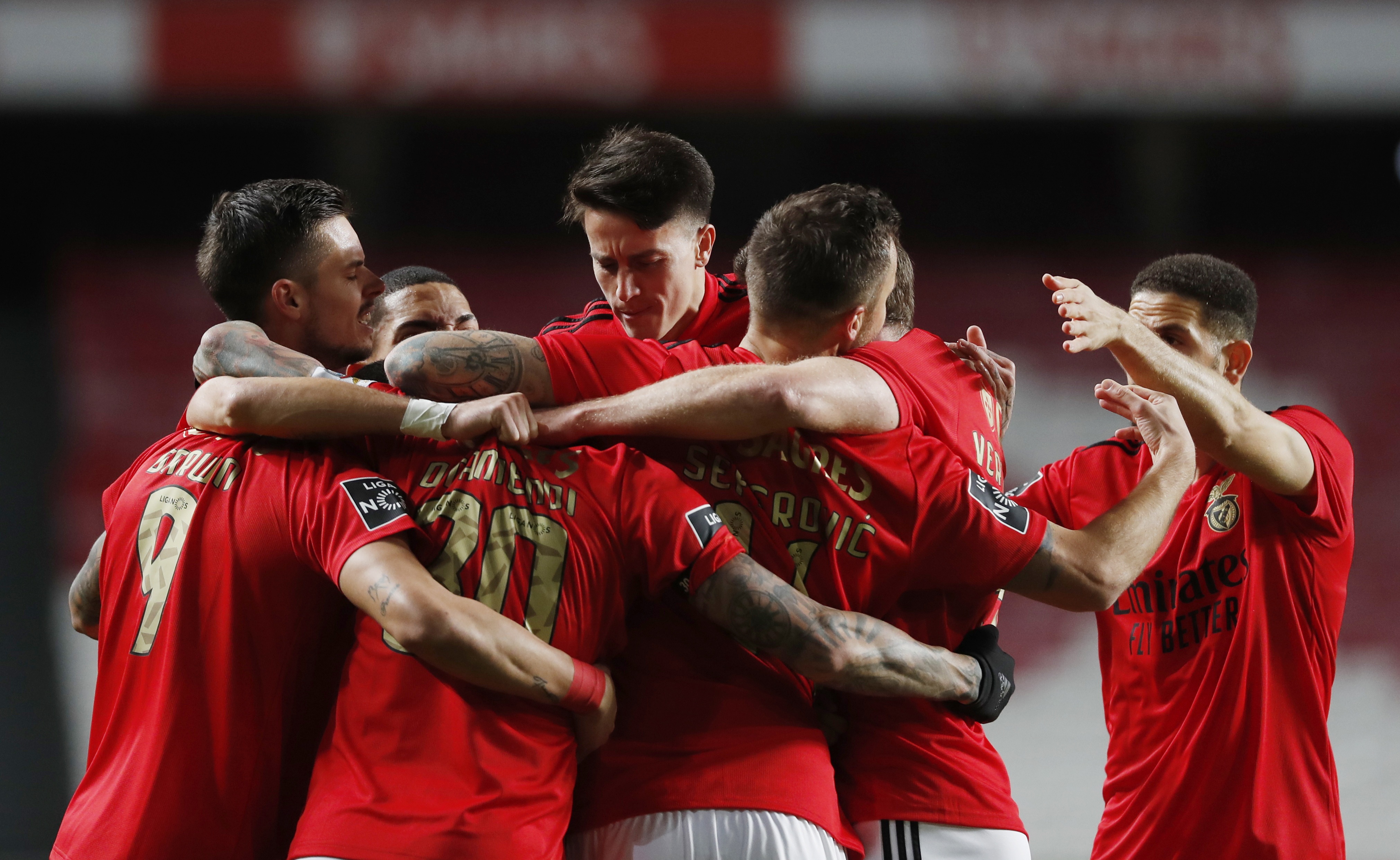 Benfica chuyen nhuong cau thu anh 2