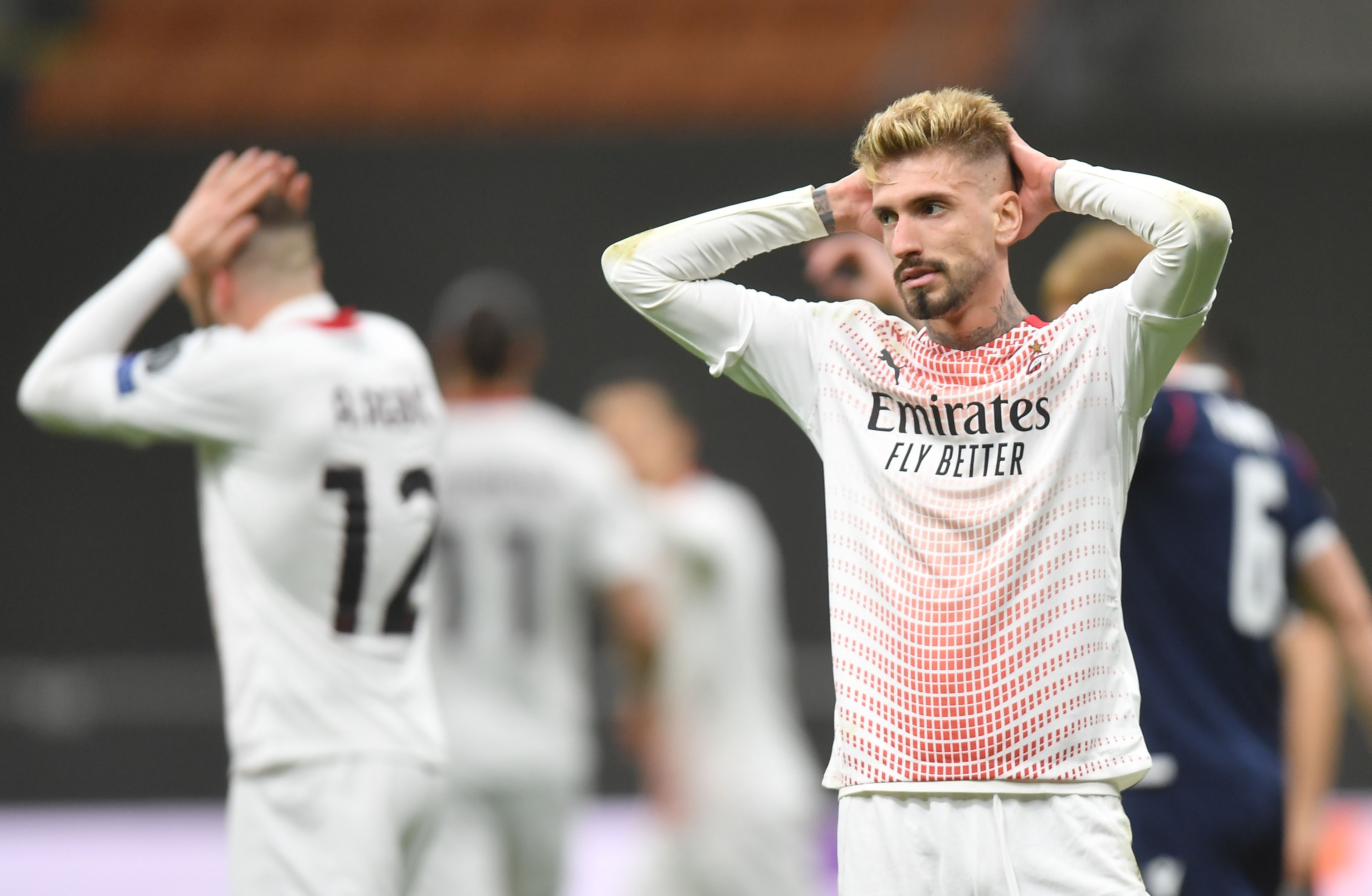 AC Milan vao vong trong anh 5