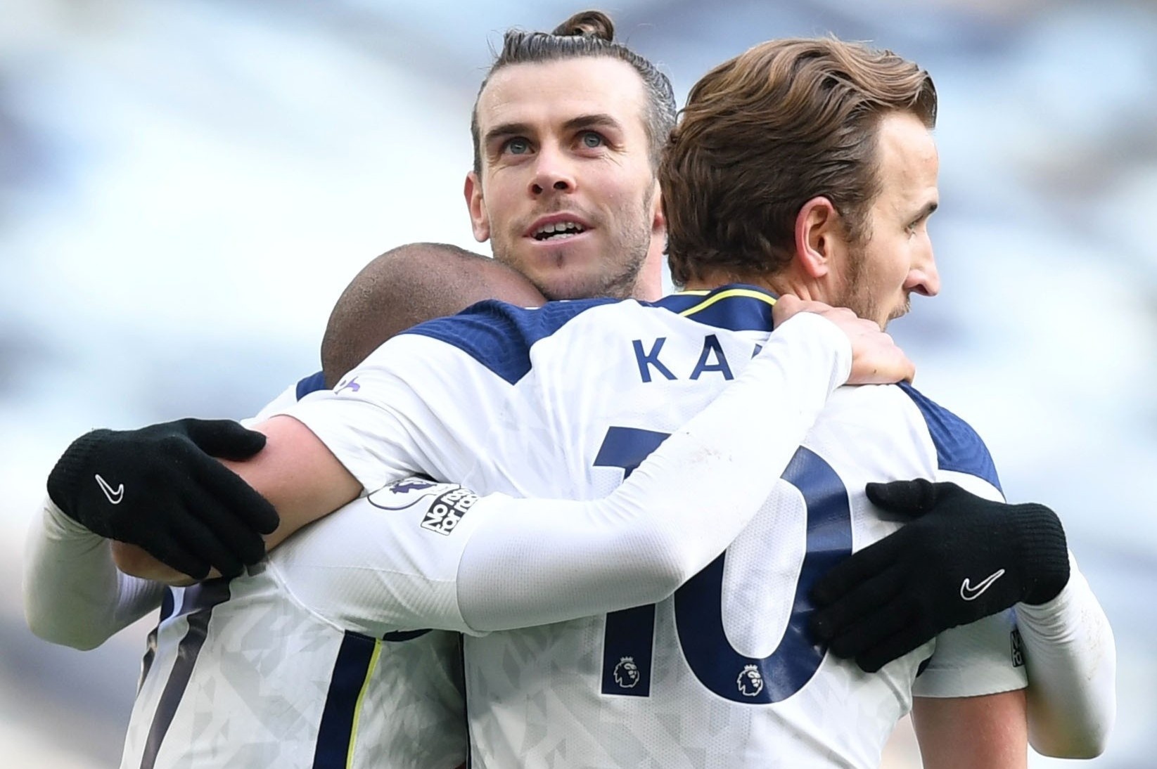 Bale dang cuu mua giai cua Mourinho hinh anh