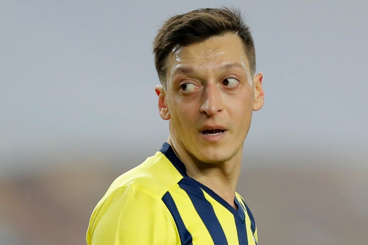 Ozil vo mong tai Tho Nhi Ky hinh anh