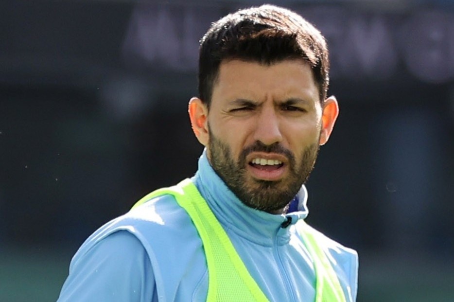 Barca ra dieu kien voi Aguero hinh anh