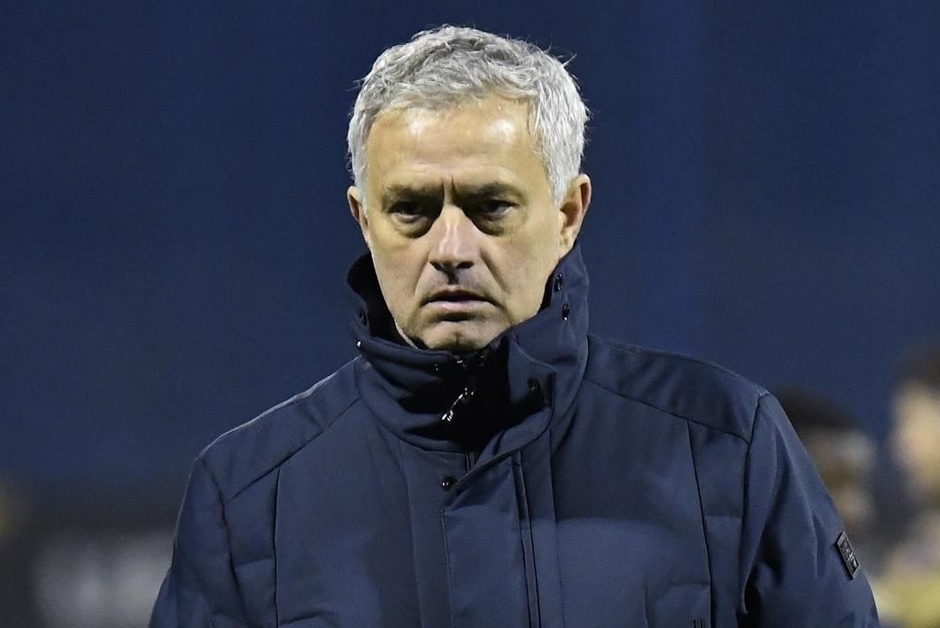 Mourinho dang huy hoai Tottenham hinh anh