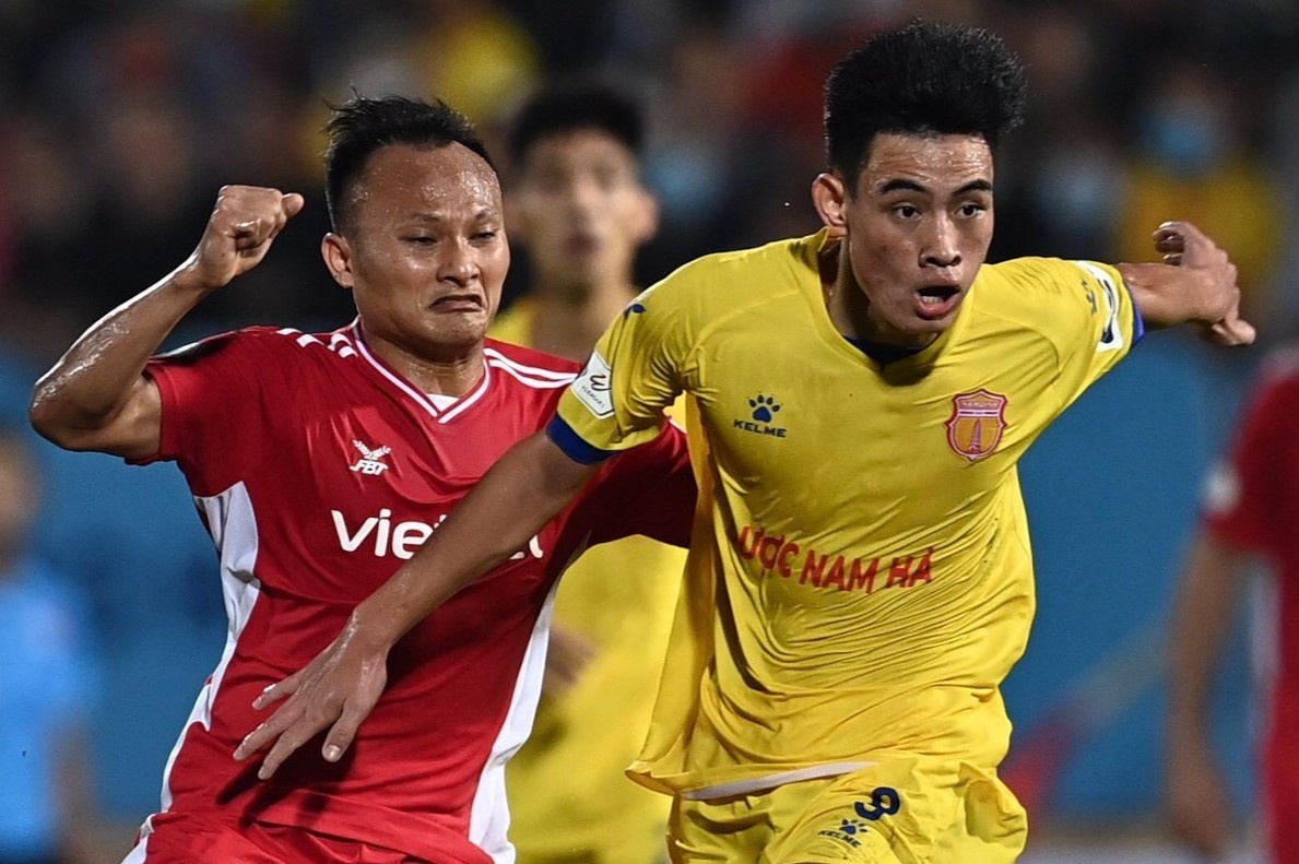 Highlights Nam Dinh 1-2 CLB Viettel: DKVD loi nguoc dong hinh anh