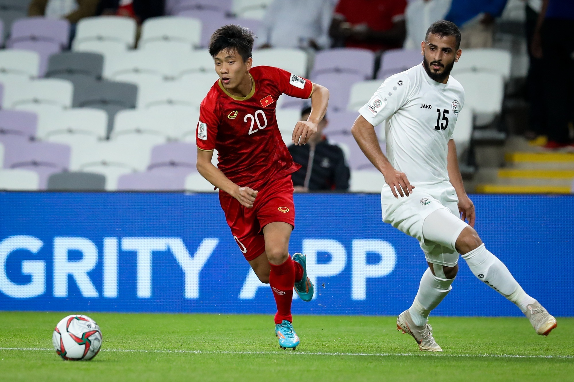 Hung Dung chan thuong anh 2