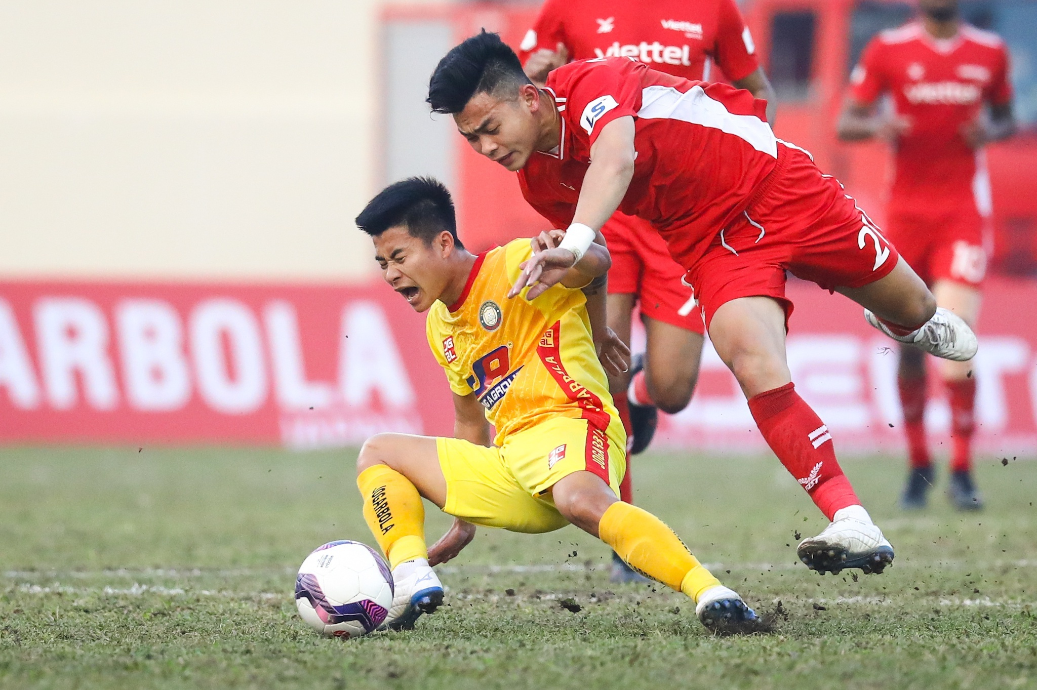 Hung Dung chan thuong anh 8