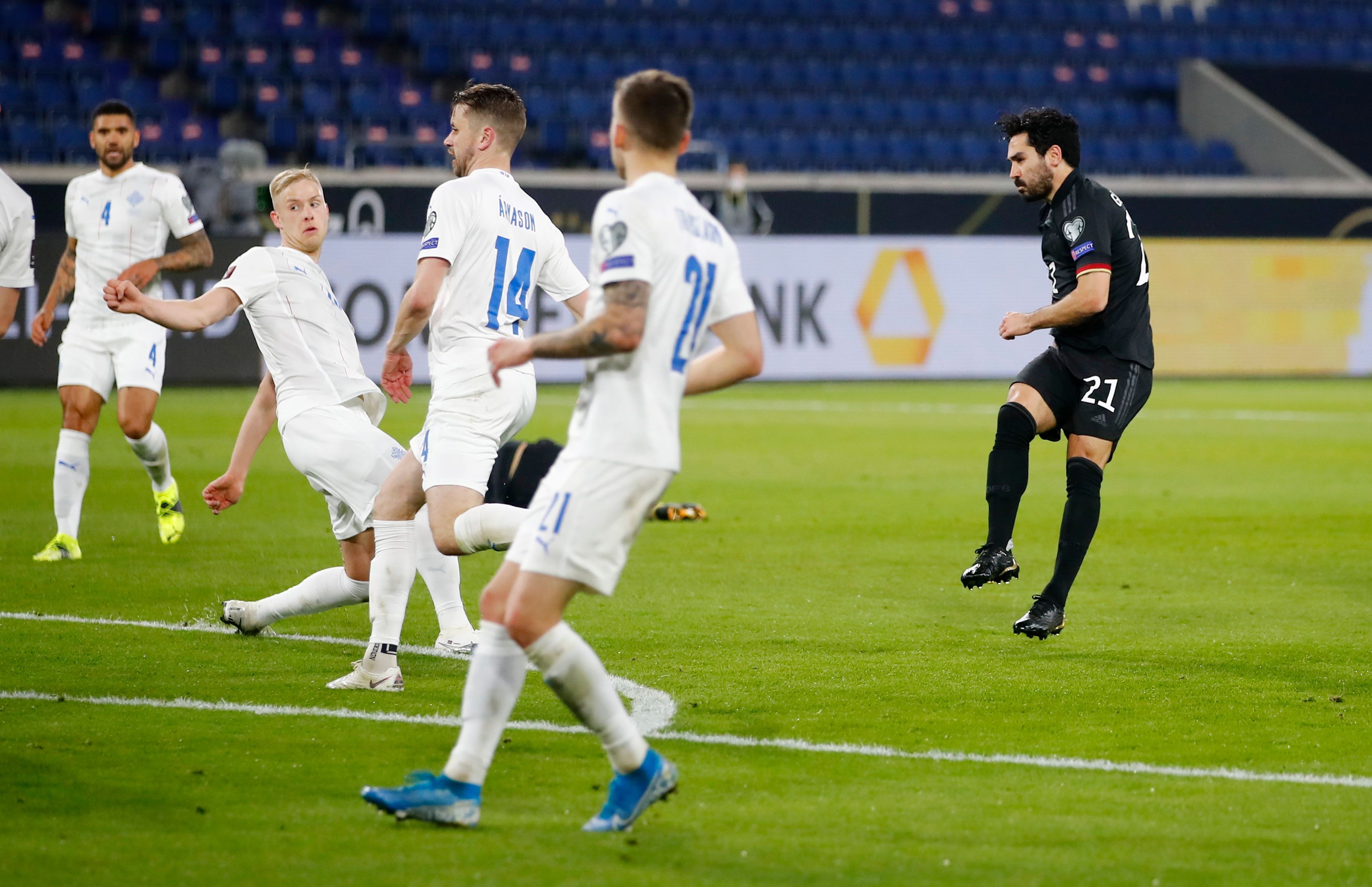 Tuyen Duc thang dam anh 2