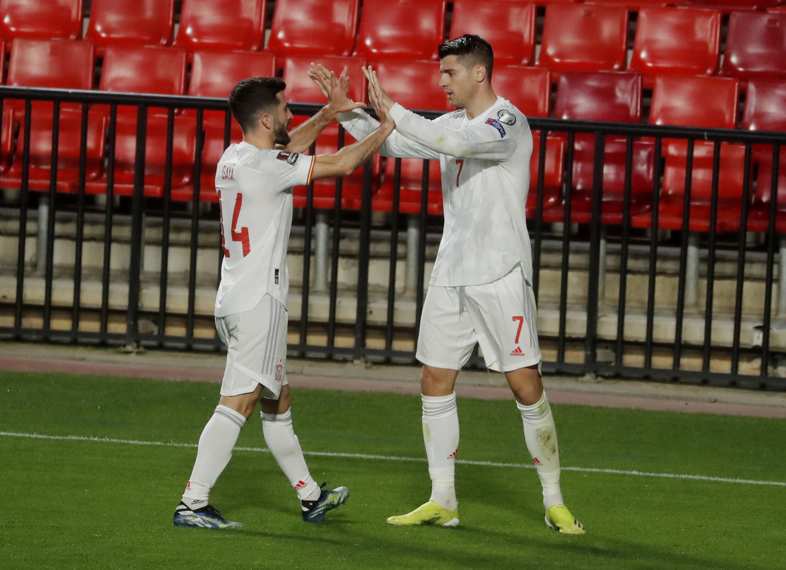 Tay Ban Nha hoa Hy Lap anh 1