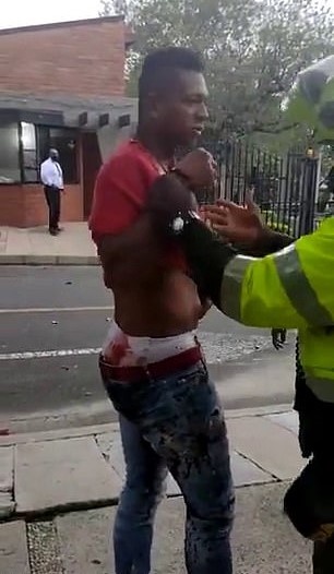 Cau thu dung chat kich thich anh 1