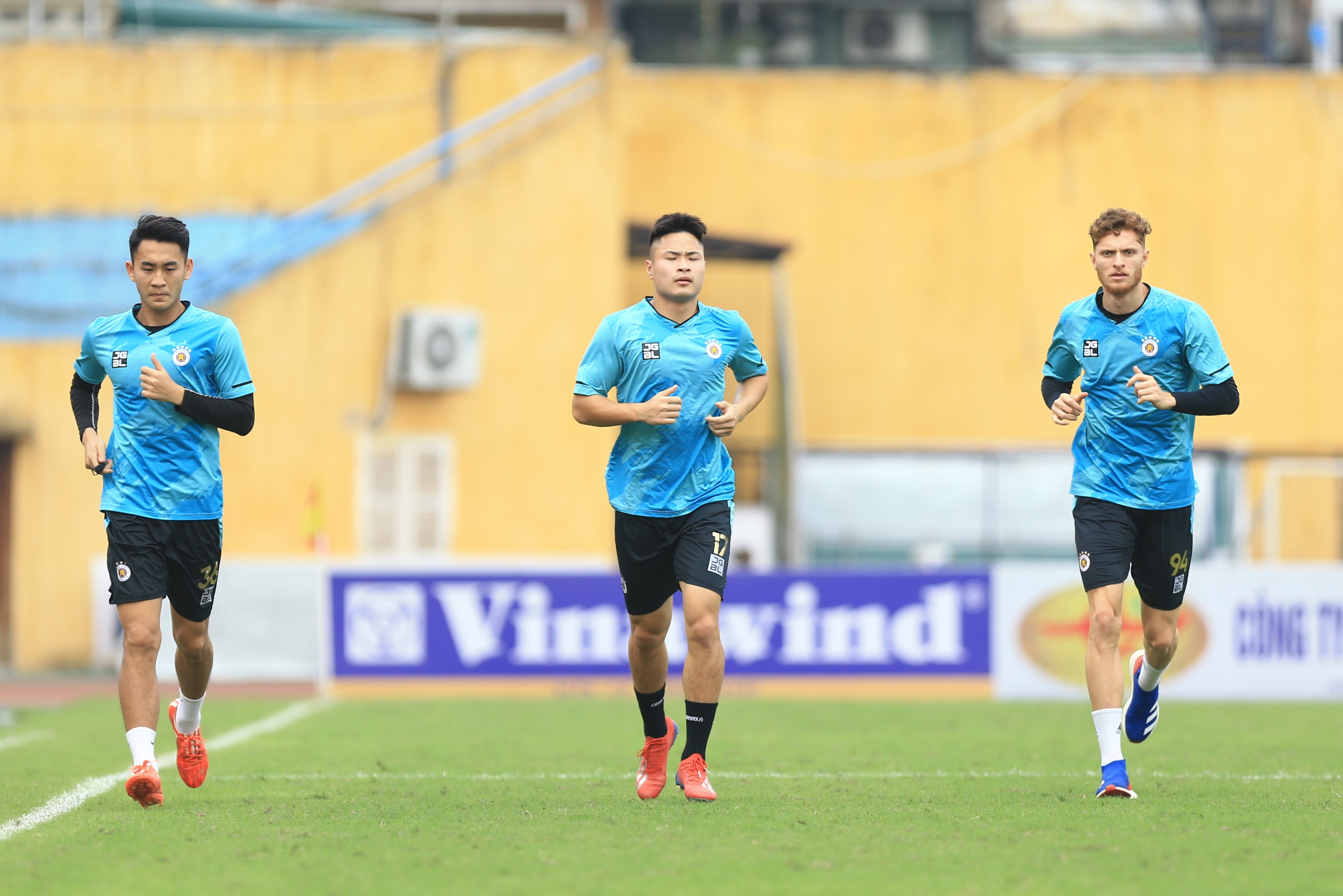 CLB Ha Noi thay HLV anh 4